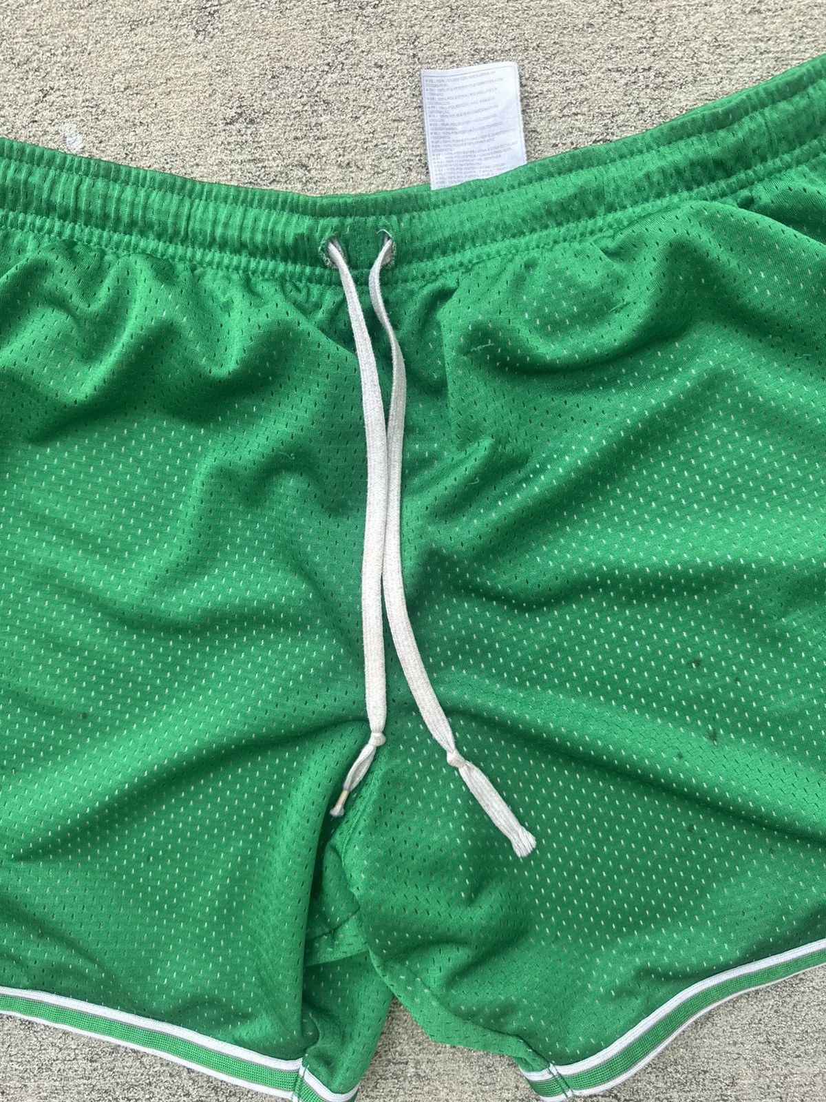Nike Nike Track Shorts Oregon Ducks Size US 34 / EU 50 - 3 Thumbnail