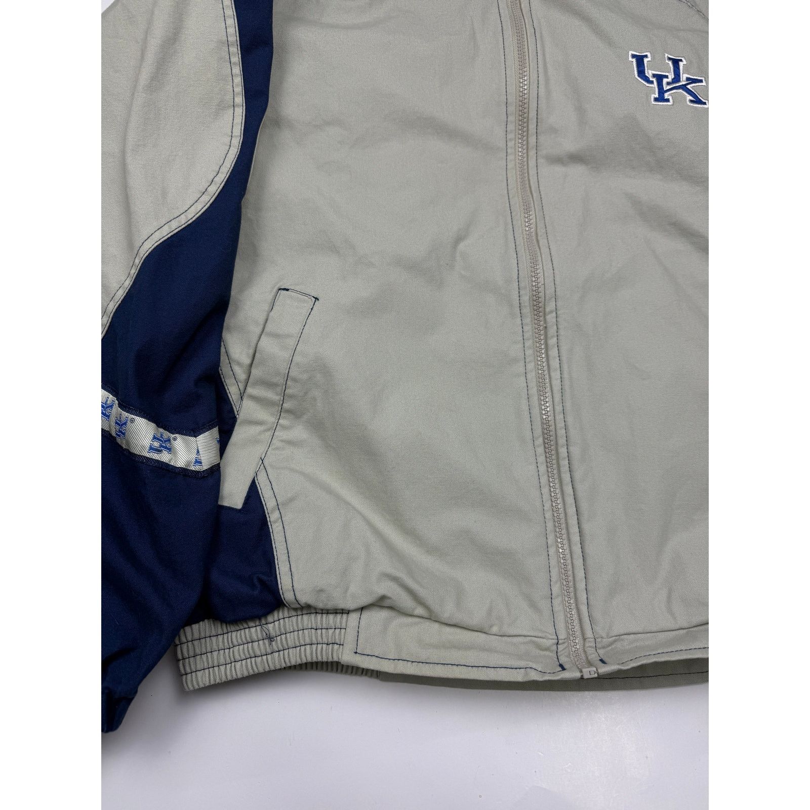 Vintage Vintage 90s Kentucky Wildcats UK NCAA Detroit Size L Size US L / EU 52-54 / 3 - 6 Thumbnail