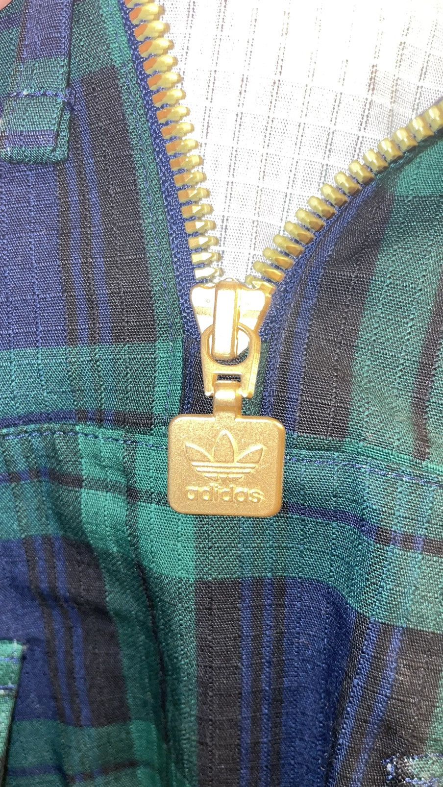 Adidas adidas Windbreaker in Night Indigo / Mineral Green Size US M / EU 48-50 / 2 - 6 Thumbnail