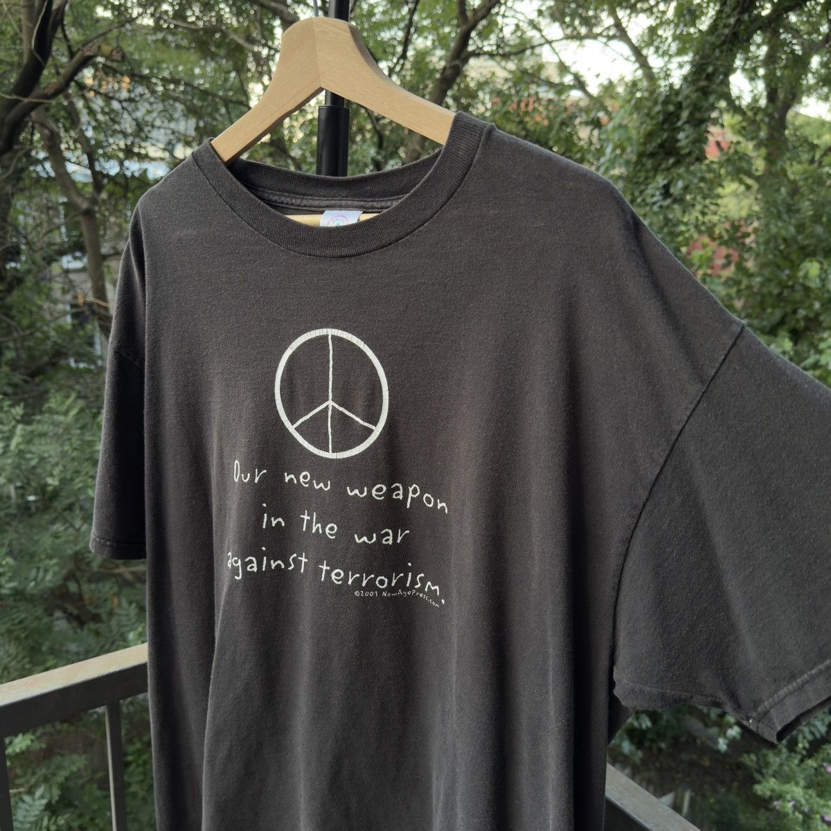 Vintage Thrashed Faded Distressed Peace Shirt ERD Grunge Balenciaga Size US XL / EU 56 / 4 - 4 Thumbnail