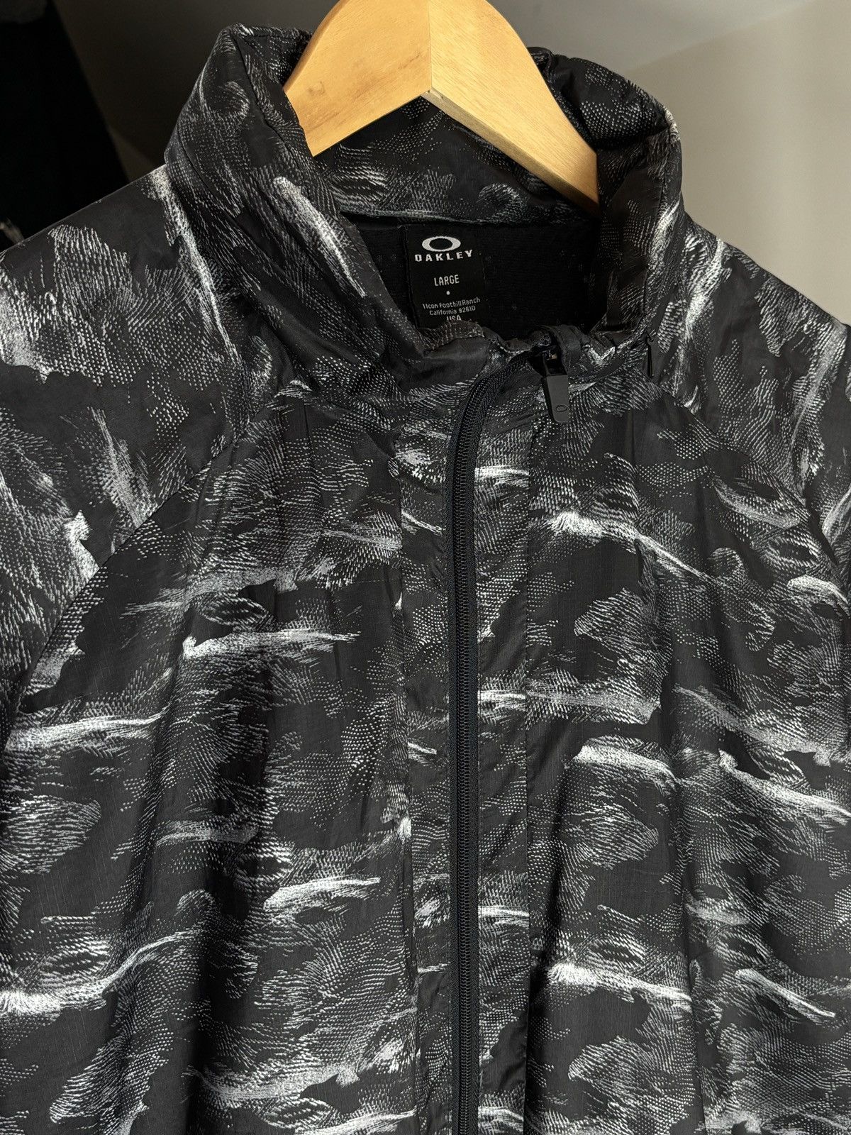 Oakley Oakley wave brushstroke print insulated outdoor jacket camo Size US L / EU 52-54 / 3 - 3 Thumbnail