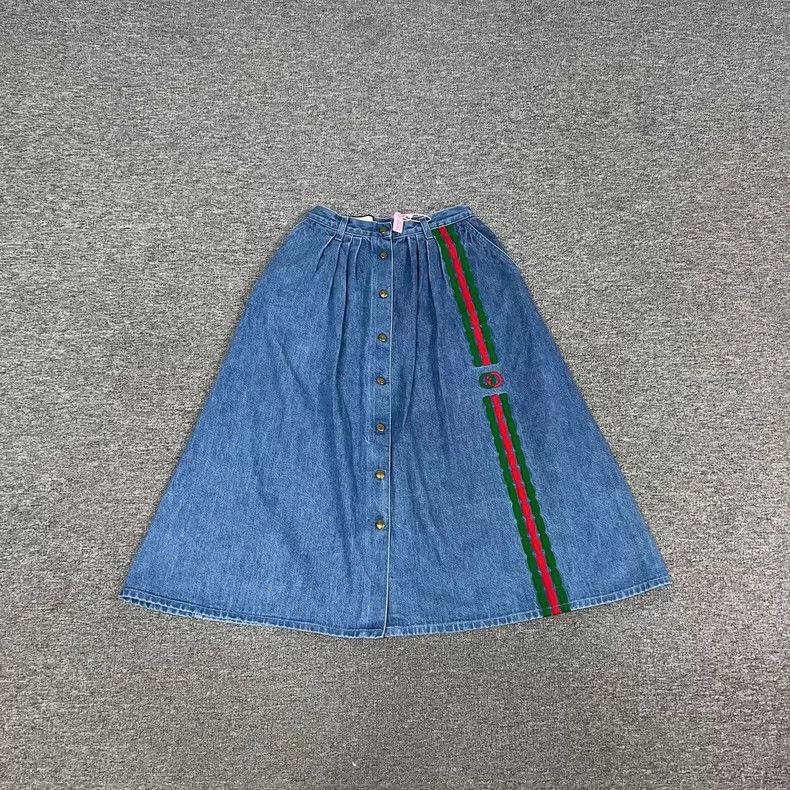 Gucci gucci red green embroidery denim skirt-dmc Size US 31 - 1 Thumbnail