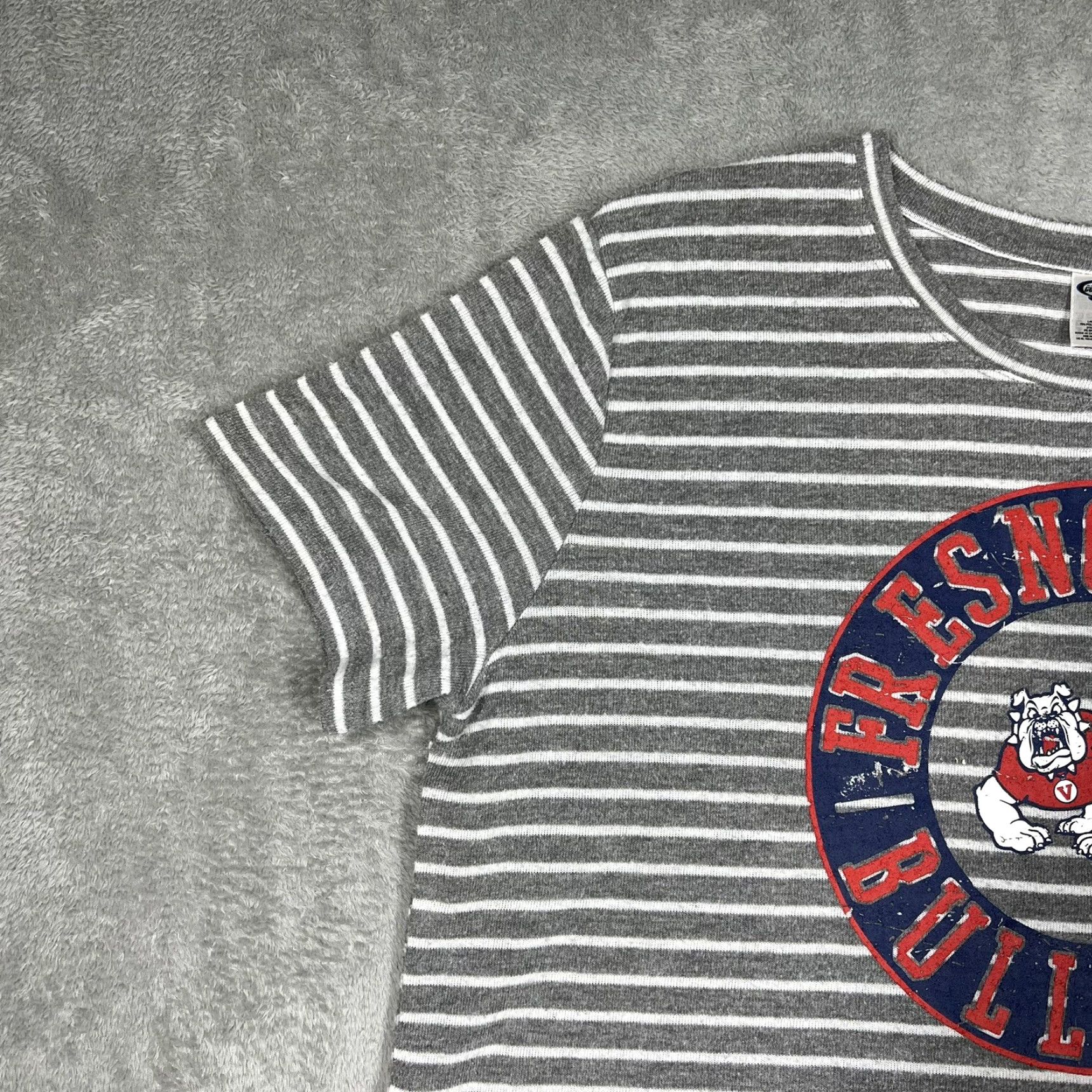Vintage Fresno State Bulldogs Concepts Sport Women’s Crop Top Shirt Size Large Striped Shirt Womens L Gray Striped Cropped Sports Logo Size L / US 10 / IT 46 - 4 Thumbnail