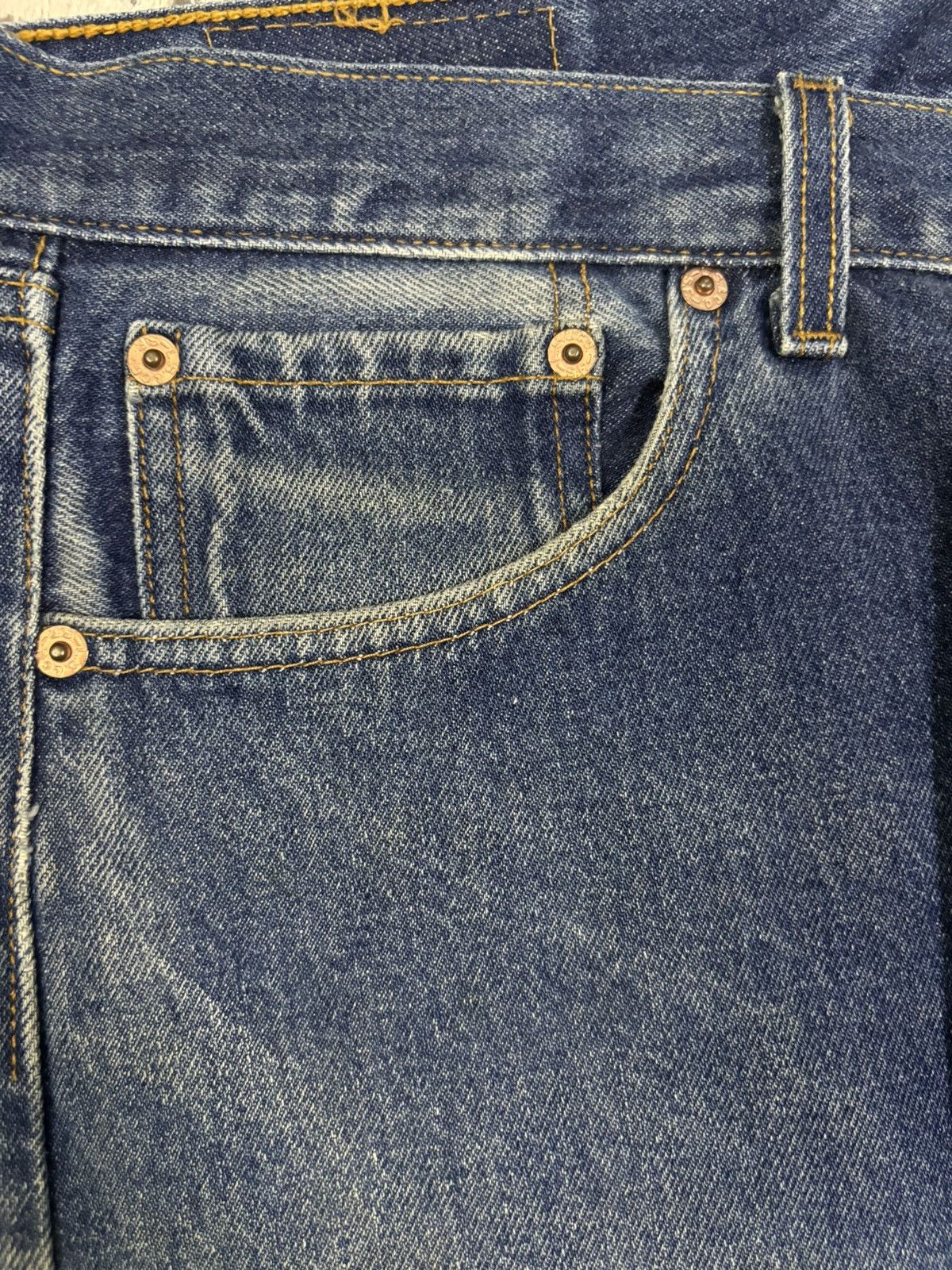 Levi's Vintage 90s Levis 501XX Button Fly Mud Wash Loose Fit Jeans Size US 37 - 4 Thumbnail