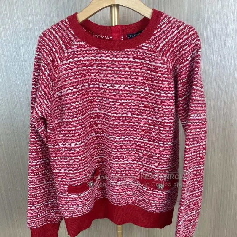 Chanel Chanel Red Cashmere Women's Cardigan . Size M / US 6-8 / IT 42-44 - 1 Thumbnail