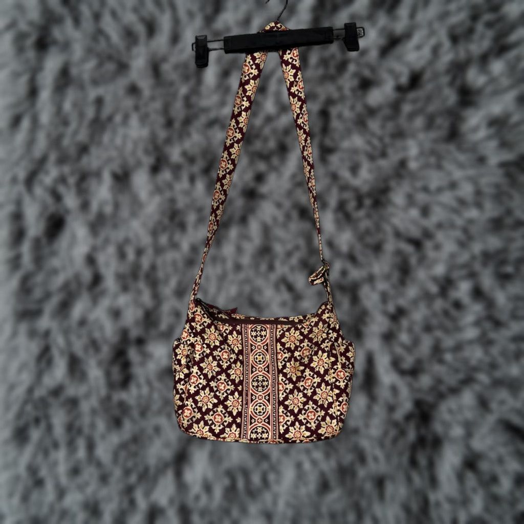 Vera Bradley VINTAGE Vera Bradley Crossbody Bag Womens Medium Burgundy Floral Quilted Bag Purse Zip 90s? Size ONE SIZE - 1 Thumbnail