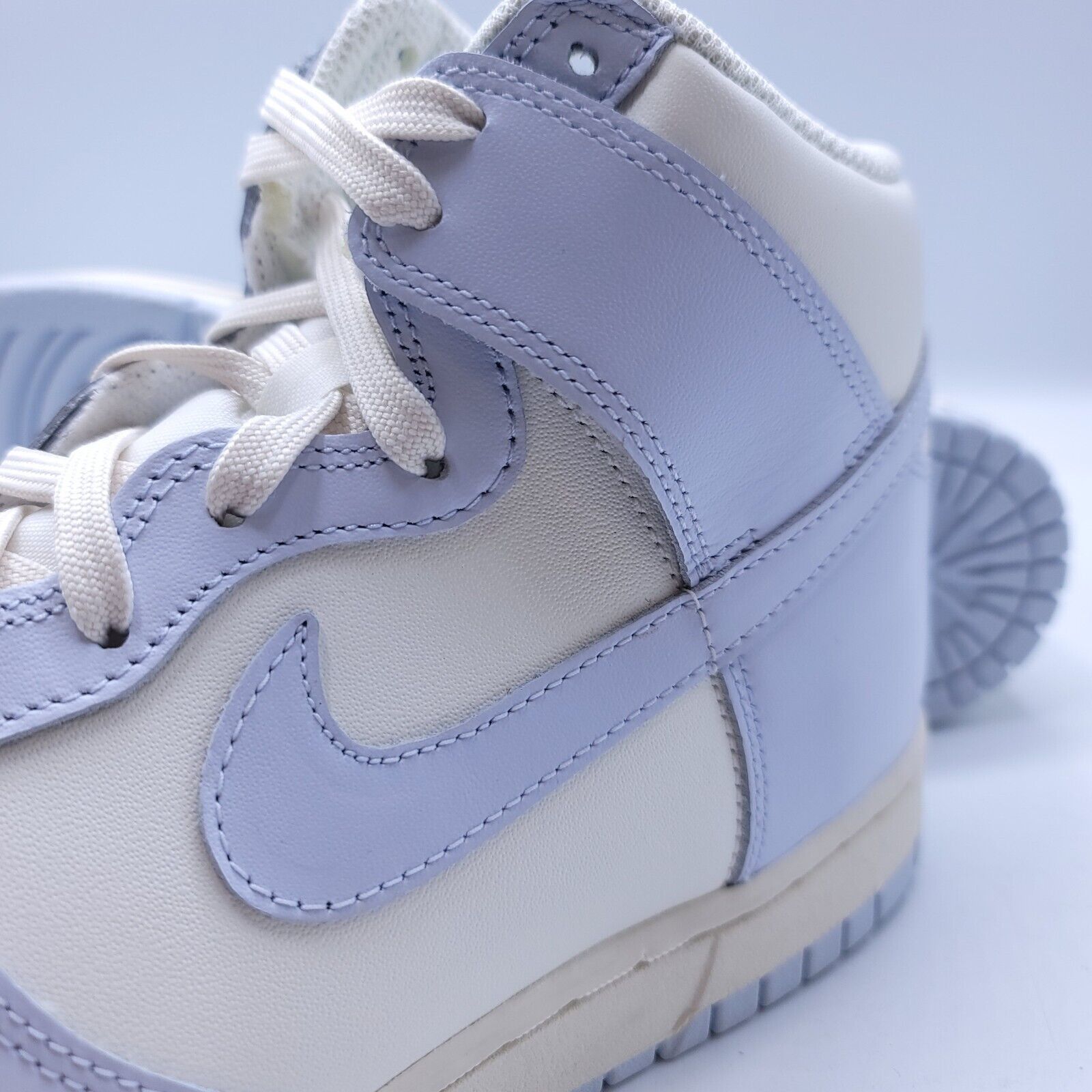 Nike Nike Dunk High Basketball Shoe Womens Size 9.5 DD1869-102 Size US 9.5 / IT 39.5 - 8 Thumbnail