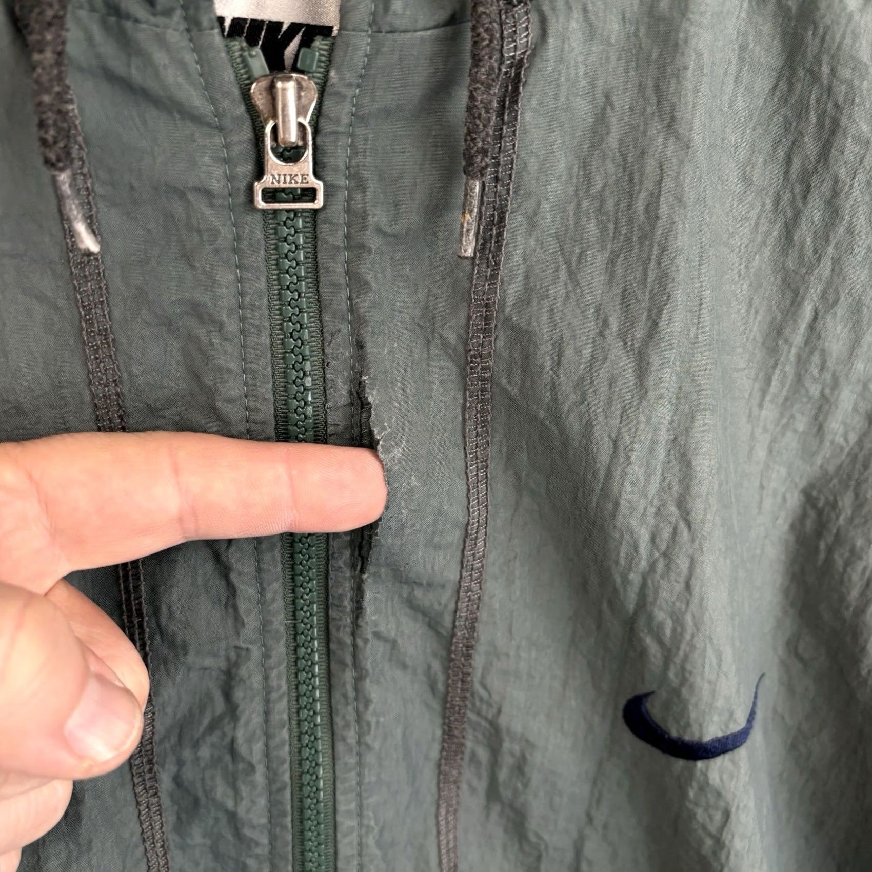 Nike VINTAGE Nike Jacket Mens XL Green Zip Full Zip Lined Bomber Swoosh 90s Retro - Puffer, All Seasons Size US XL / EU 56 / 4 - 4 Thumbnail