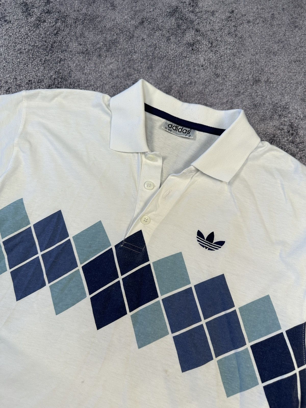 Adidas Y2K Vintage Adidas Polos Streetwear Rare Casual Style Logo M Size US M / EU 48-50 / 2 - 2 Thumbnail