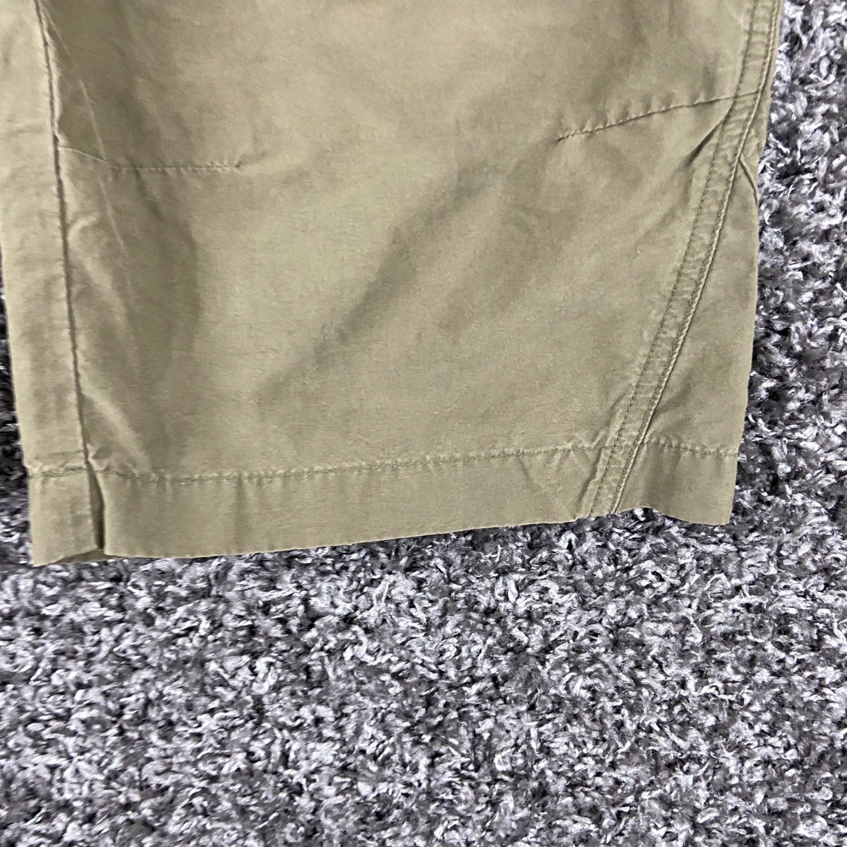 Vintage COLUMBIA Green Bermuda Shorts Women's L Regular Size 36" / US 14 / IT 50 - 2 Thumbnail