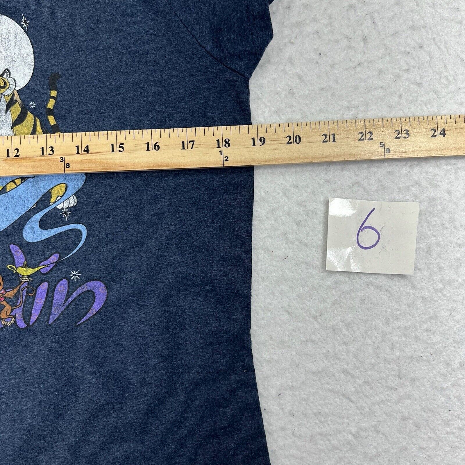 Disney Disney Aladdin Blue Genie Graphic T Shirt Size XL / US 12-14 / IT 48-50 - 11 Thumbnail