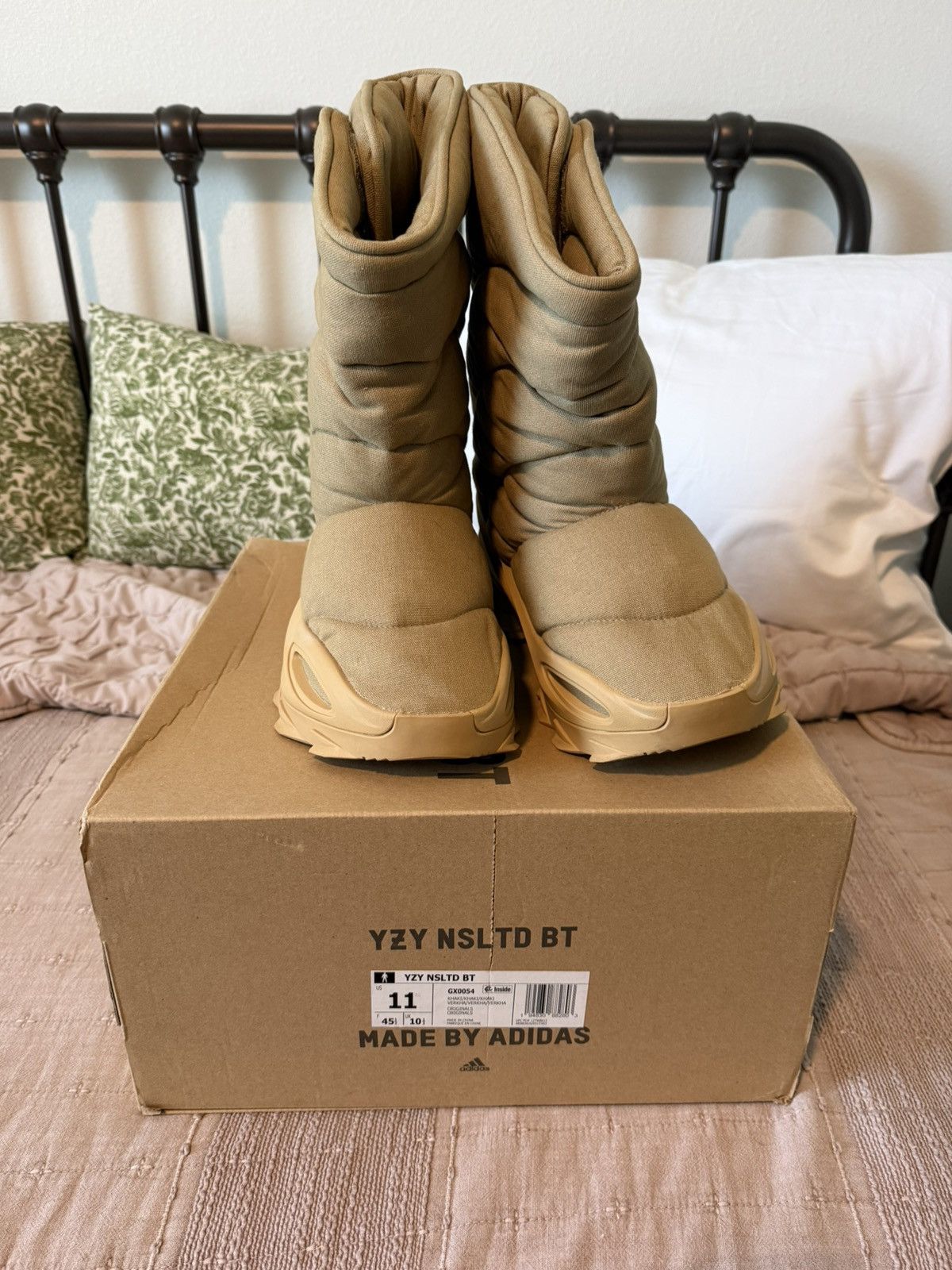 Yeezy Yeezy NSLTD Boot Size US 11 / EU 44 - 4 Thumbnail