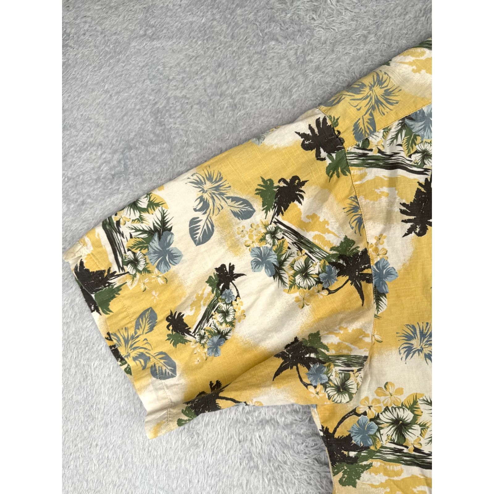 Vintage Columbia Mens Shirt Big & Tall XLT Yellow Floral Palm 100% Cotton Hawaiian Button-Up Crew Neck Casual Size US XL / EU 56 / 4 - 3 Thumbnail