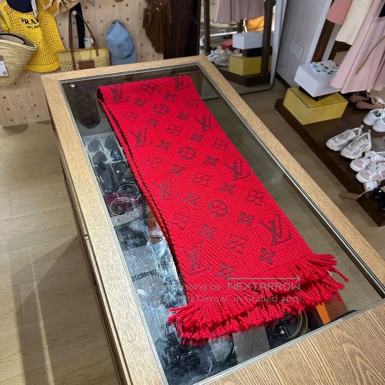 Louis Vuitton Louis Vuitton Logo mania Wool Wool Scarf Size ONE SIZE - 1 Thumbnail