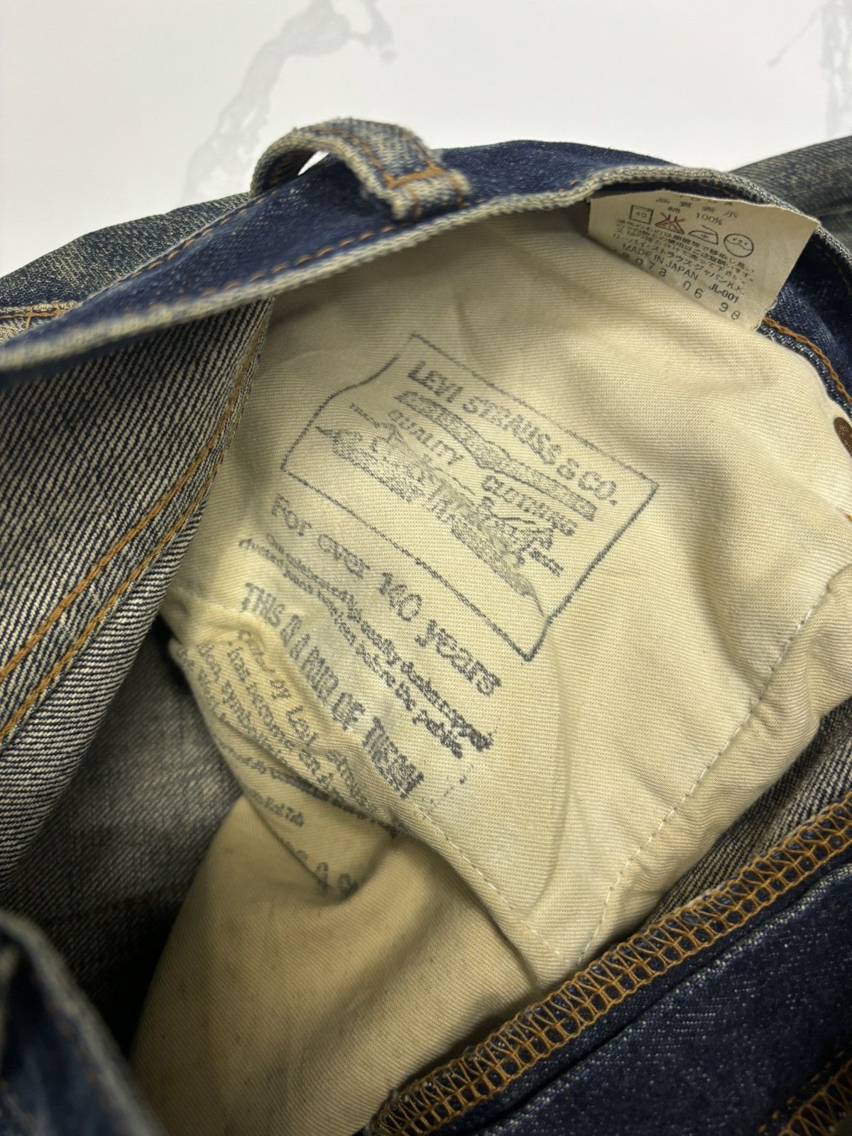 Levi's × Undercover Vintage Levis 502 Big E Selvedge Redline Distressed Denim Size US 31 - 21 Thumbnail