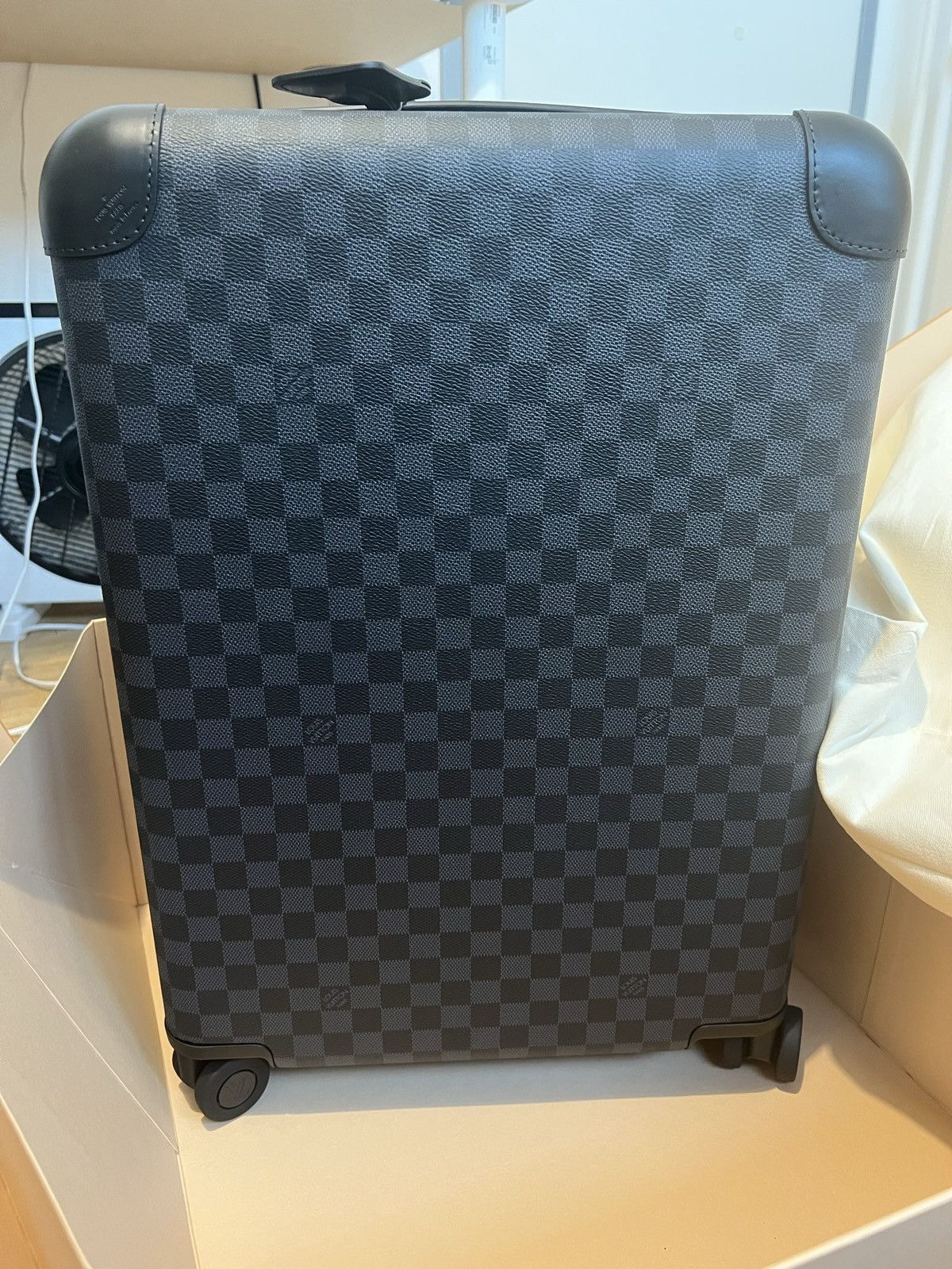 Louis Vuitton Horizon 55