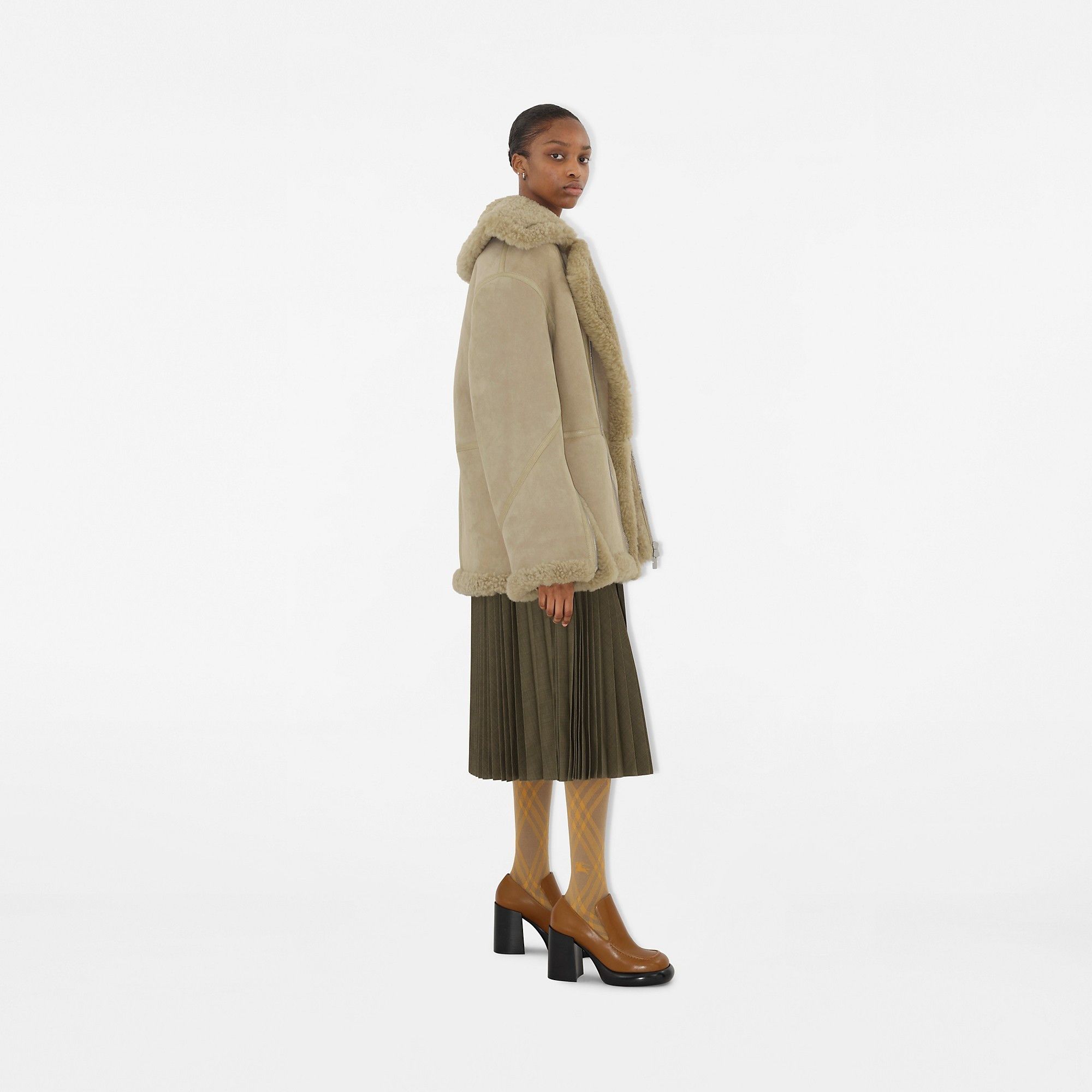 Burberry o1w1db10426 Shearling Jacket in Beige Size L / US 10 / IT 46 - 3 Thumbnail