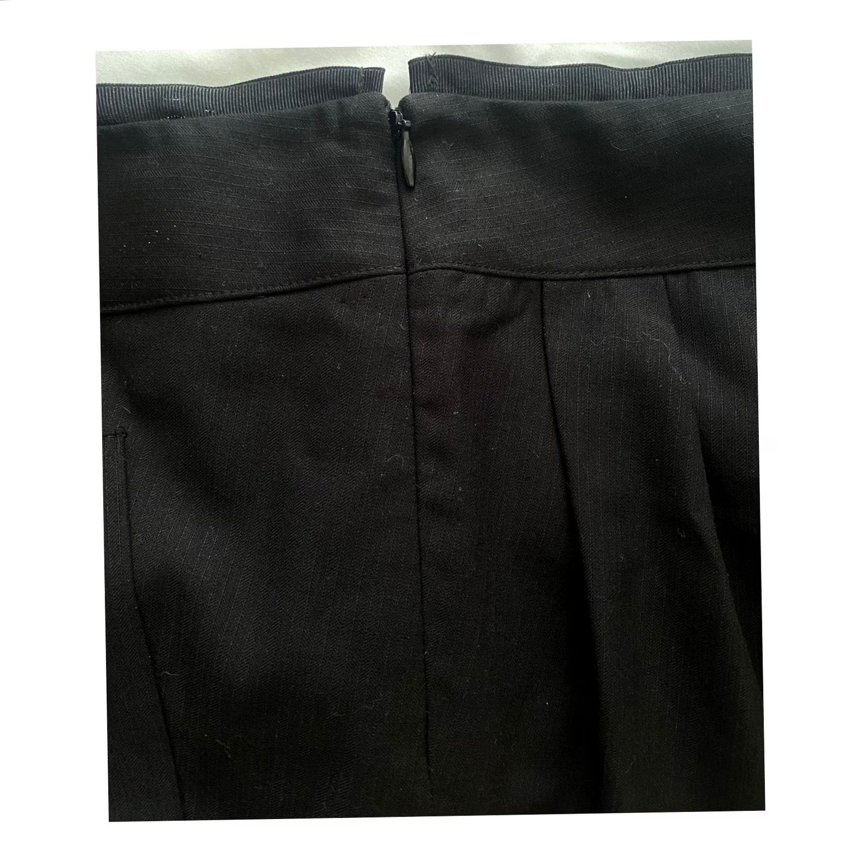 BCBGeneration VINTAGE Y2K BCBGeneration Black A-Line Mini Skirt with Back Pleated Details Skirt Women Size 0 Short 14.5" zip hook Size 25" / US 0 / IT 36 - 3 Thumbnail