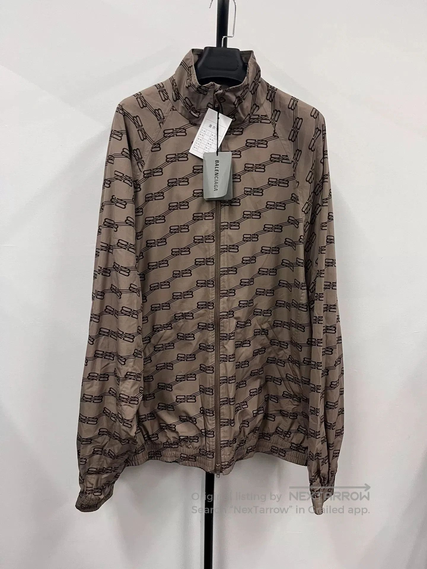 Balenciaga Balenciaga SS22 Logo Print Stand Collar Zip Loose Jacket. Size US S / EU 44-46 / 1 - 1 Thumbnail