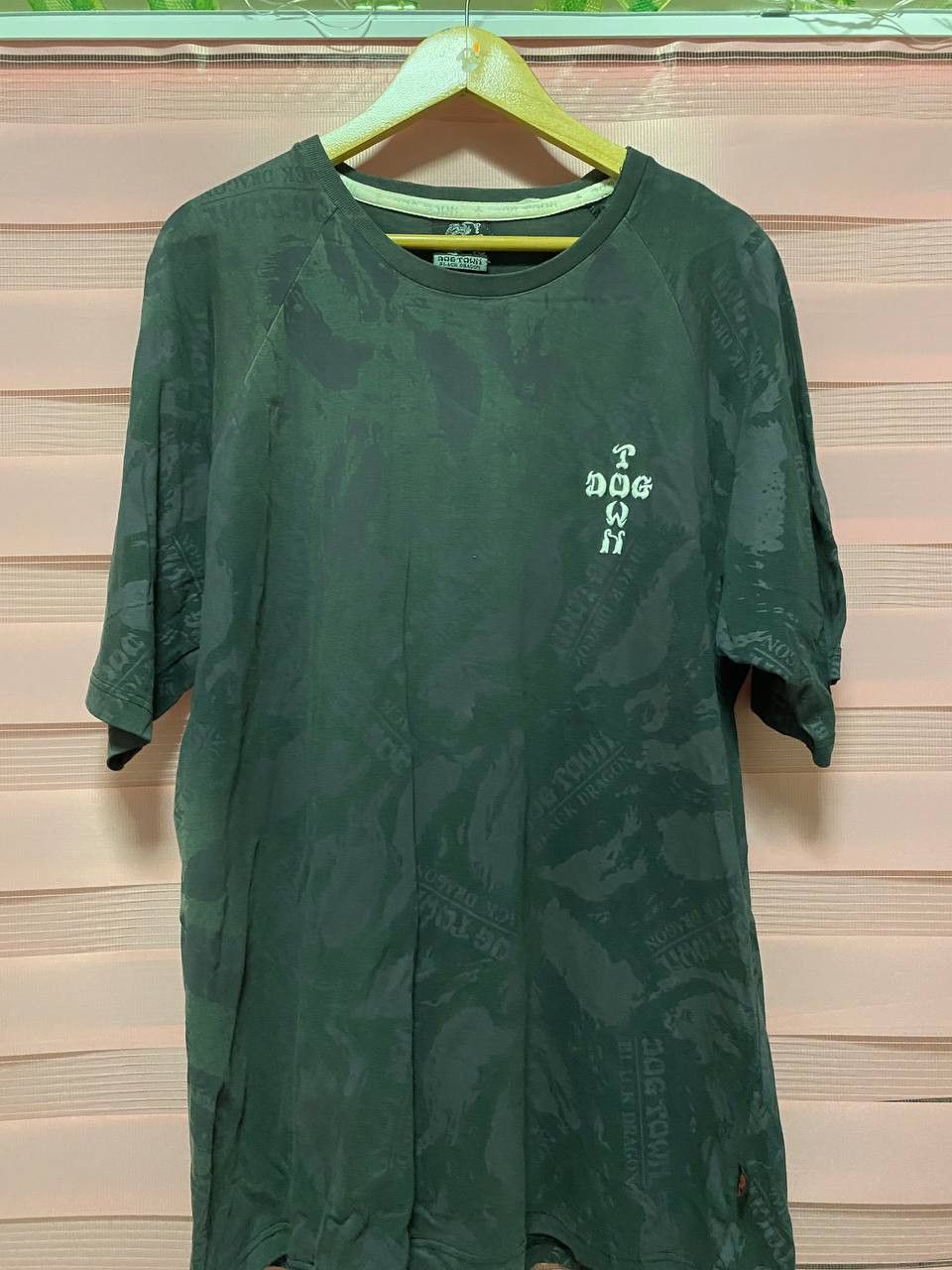 Dogtown tshirt dog town fullprint back hit (distressed) Size US XL / EU 56 / 4 - 10 Thumbnail