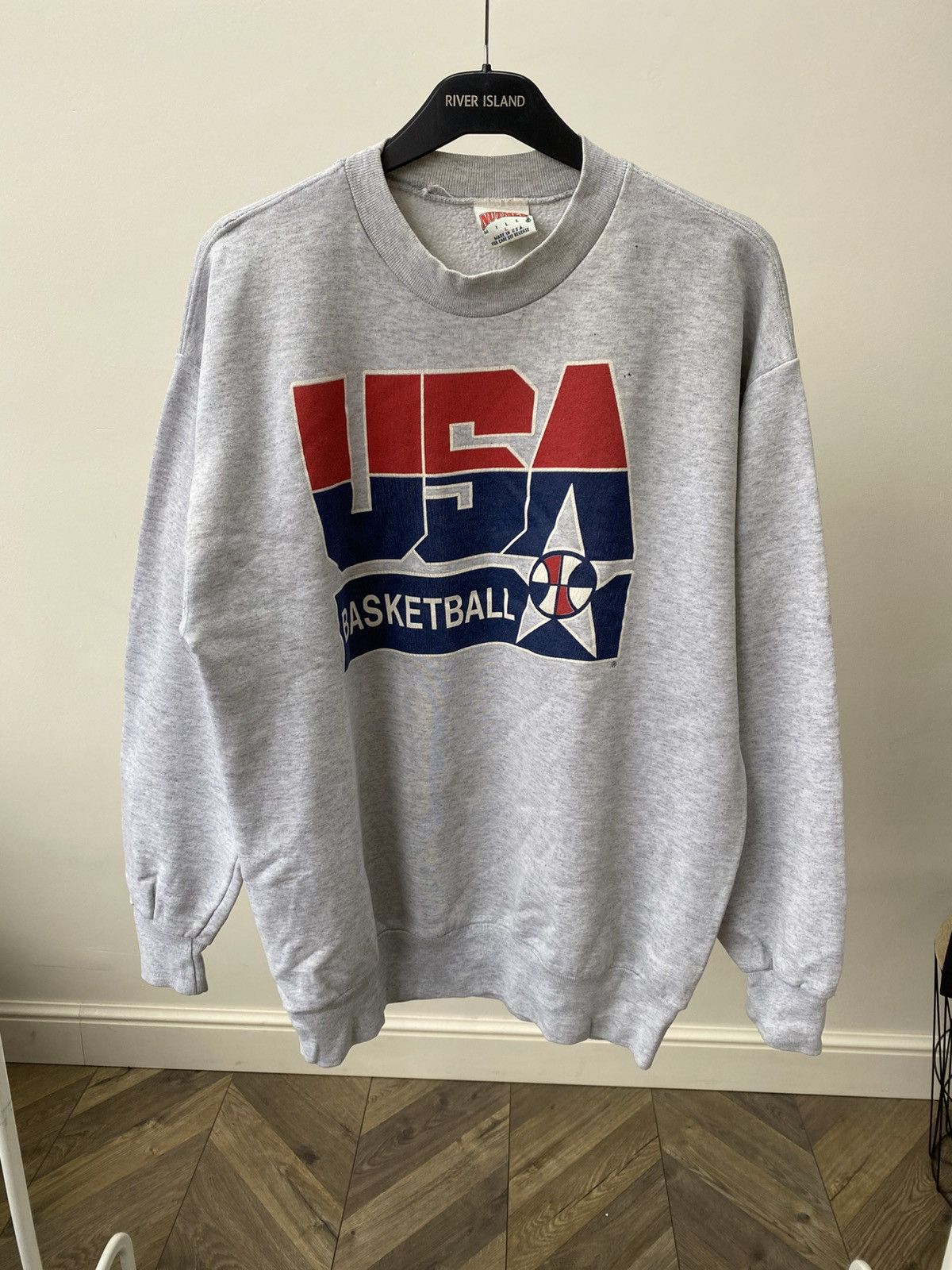 Other Vintage USA Basketball 90s sweatshirt Size US L / EU 52-54 / 3 - 4 Thumbnail