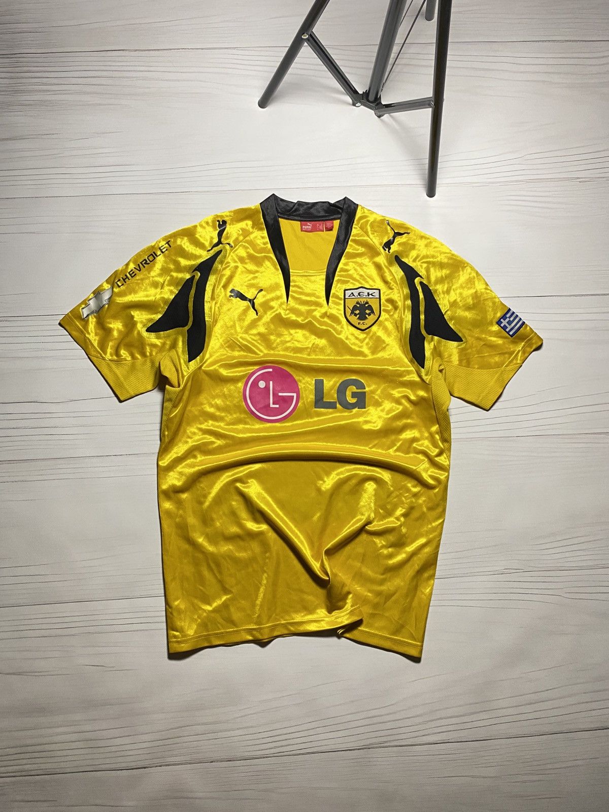 Puma Vintage AEK Athens FC 2007/08 home football y2k t shirt Size US M / EU 48-50 / 2 - 1 Thumbnail
