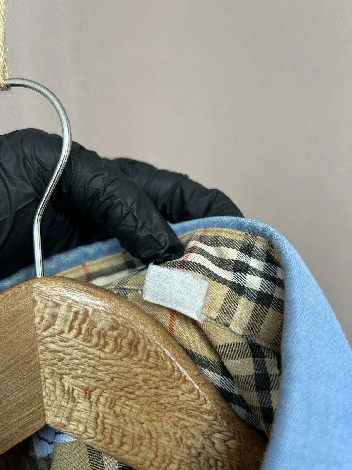 Burberry Burberry London Button Shirt Mens Size 40 or M Size US M / EU 48-50 / 2 - 12 Thumbnail