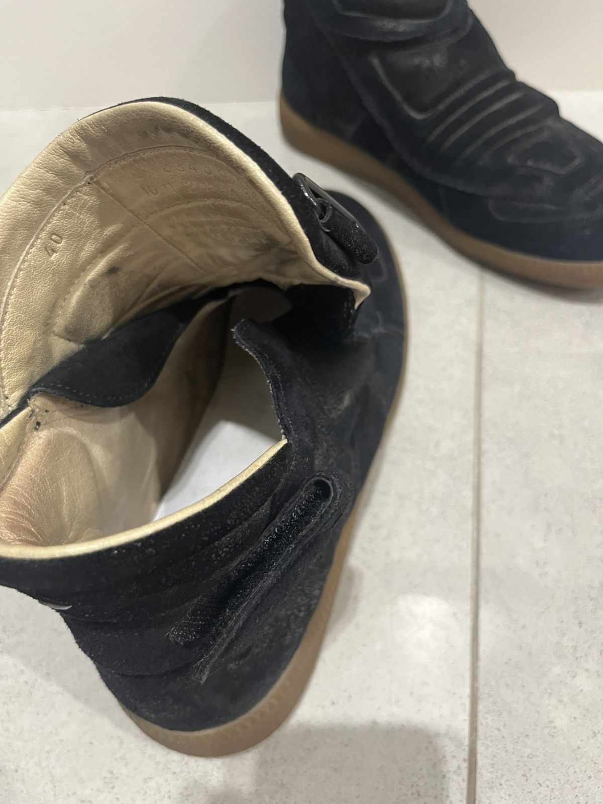 Maison Margiela Black Suede High-Top Sneakers / Gum Sole / Velcro Strap Size US 7 / EU 40 - 7 Thumbnail