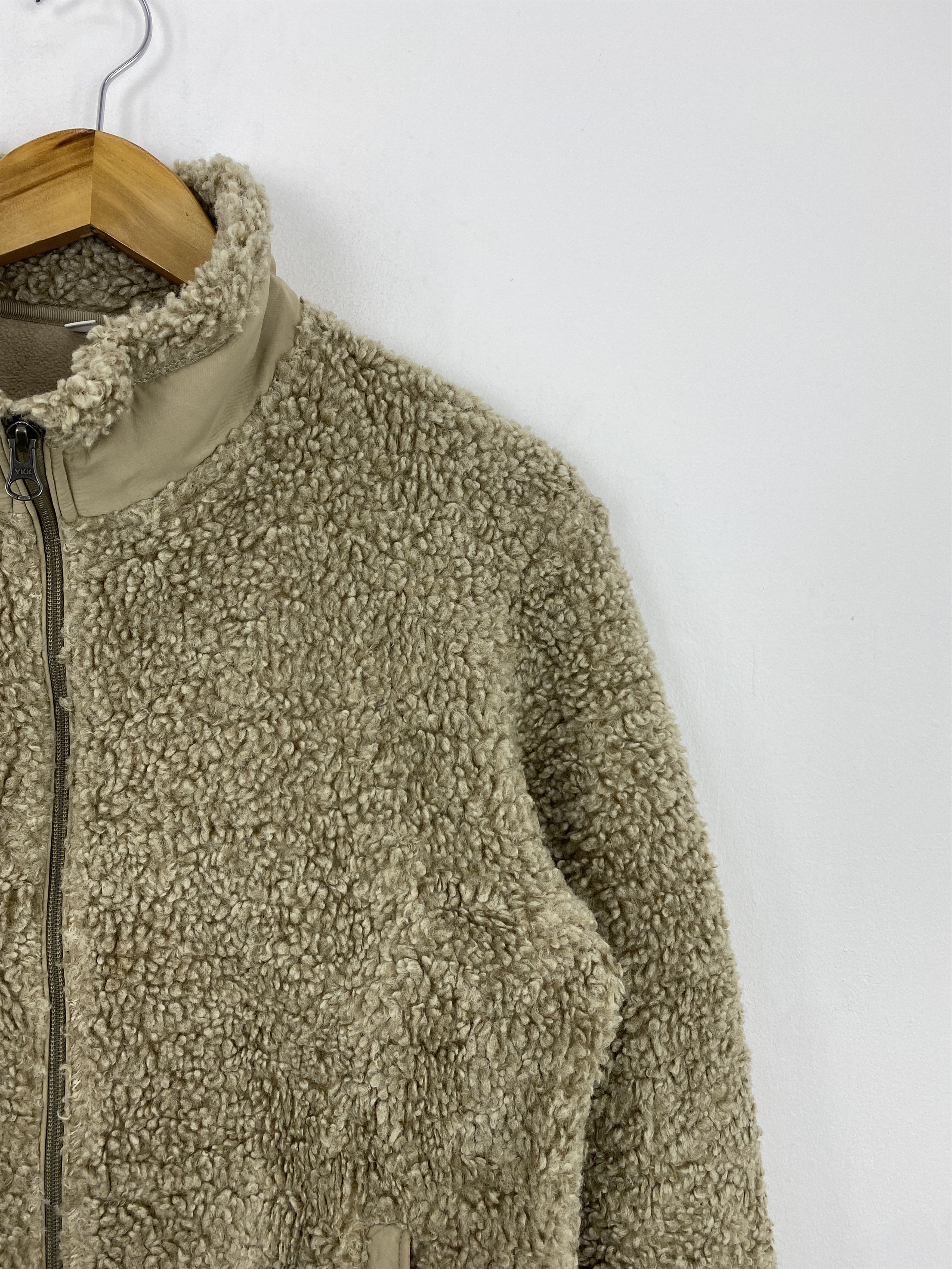 Japanese Brand × Uniqlo × Vintage Vintage Uniqlo Sherpa Zipper Bomber Jacket With Hoodie Size US M / EU 48-50 / 2 - 7 Thumbnail