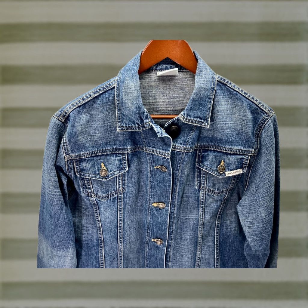 Hard Rock Cafe VINTAGE Hard Rock Vault Orlando Jacket Womens Medium Blue Denim Button Front Casual Travel Size M / US 6-8 / IT 42-44 - 1 Thumbnail