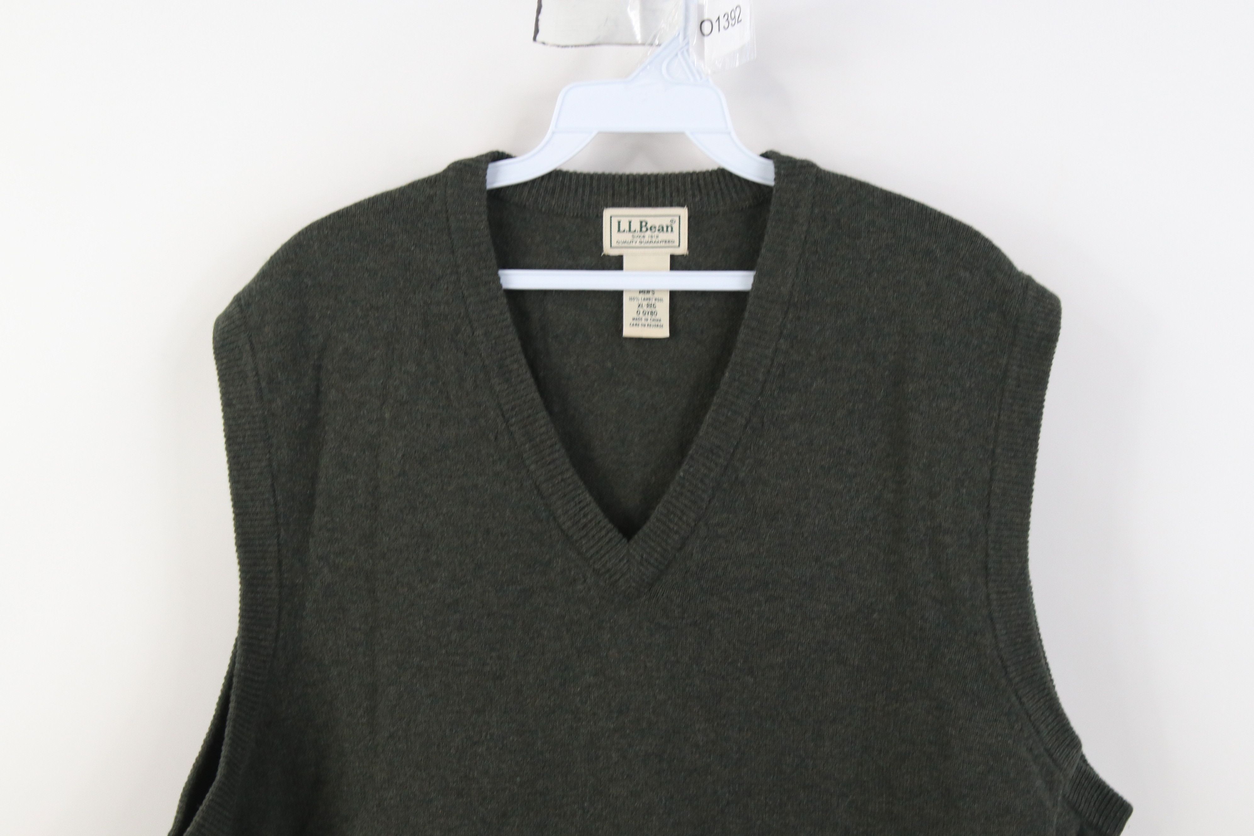 L.L. Bean Vintage 90s LL Bean Lambswool Knit V-Neck Sweater Vest Green Size US XL / EU 56 / 4 - 2 Thumbnail