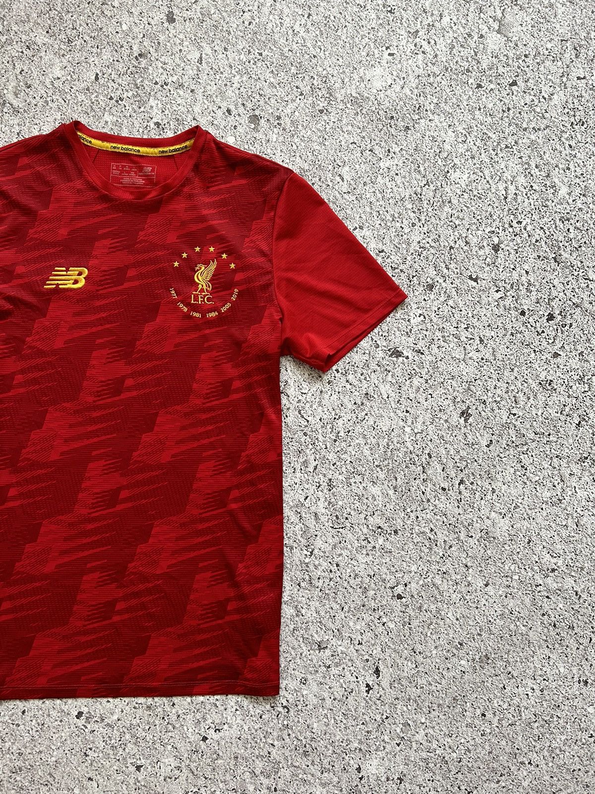 New Balance × Vintage New Balance Liverpool 2019 2020 Football Soccer Jersey Size US M / EU 48-50 / 2 - 4 Thumbnail