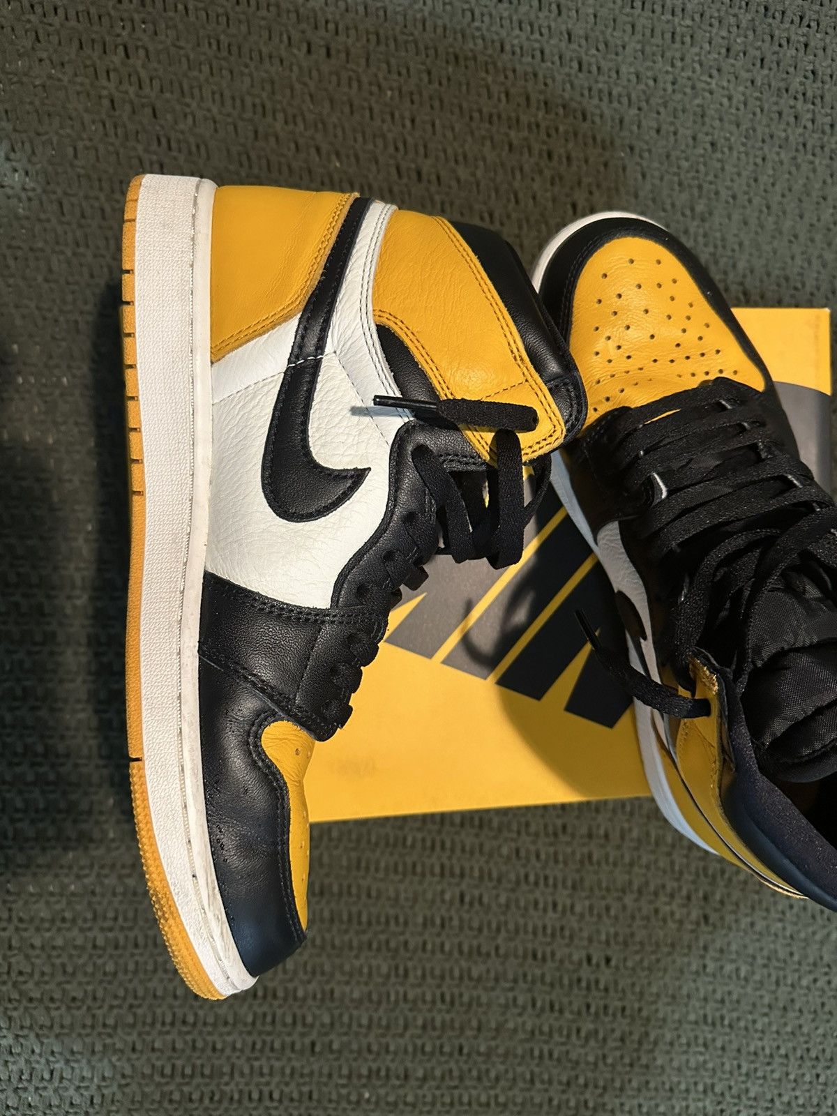 Nike Jordan 1 High Taxis Size US 9 / EU 42 - 5 Thumbnail