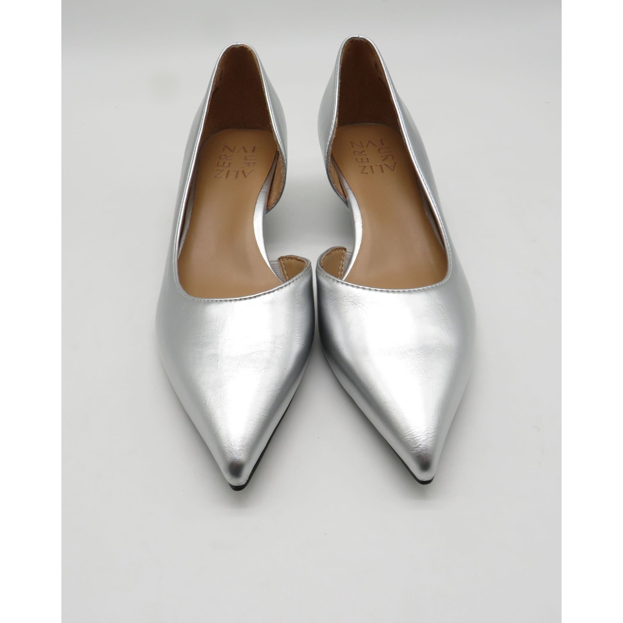 Naturalizer Naturalizer Gallant Women's Silver Kitten Heel Pumps Size 5 Size US 5 / IT 35 - 2 Thumbnail