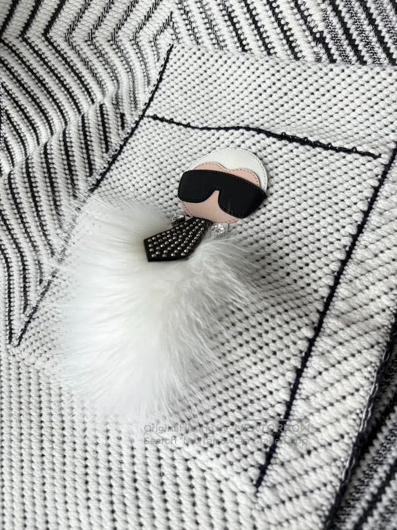 Fendi Fendi size 1900*380mm Black and white 'La Vie en Rose' cash Size ONE SIZE - 4 Thumbnail