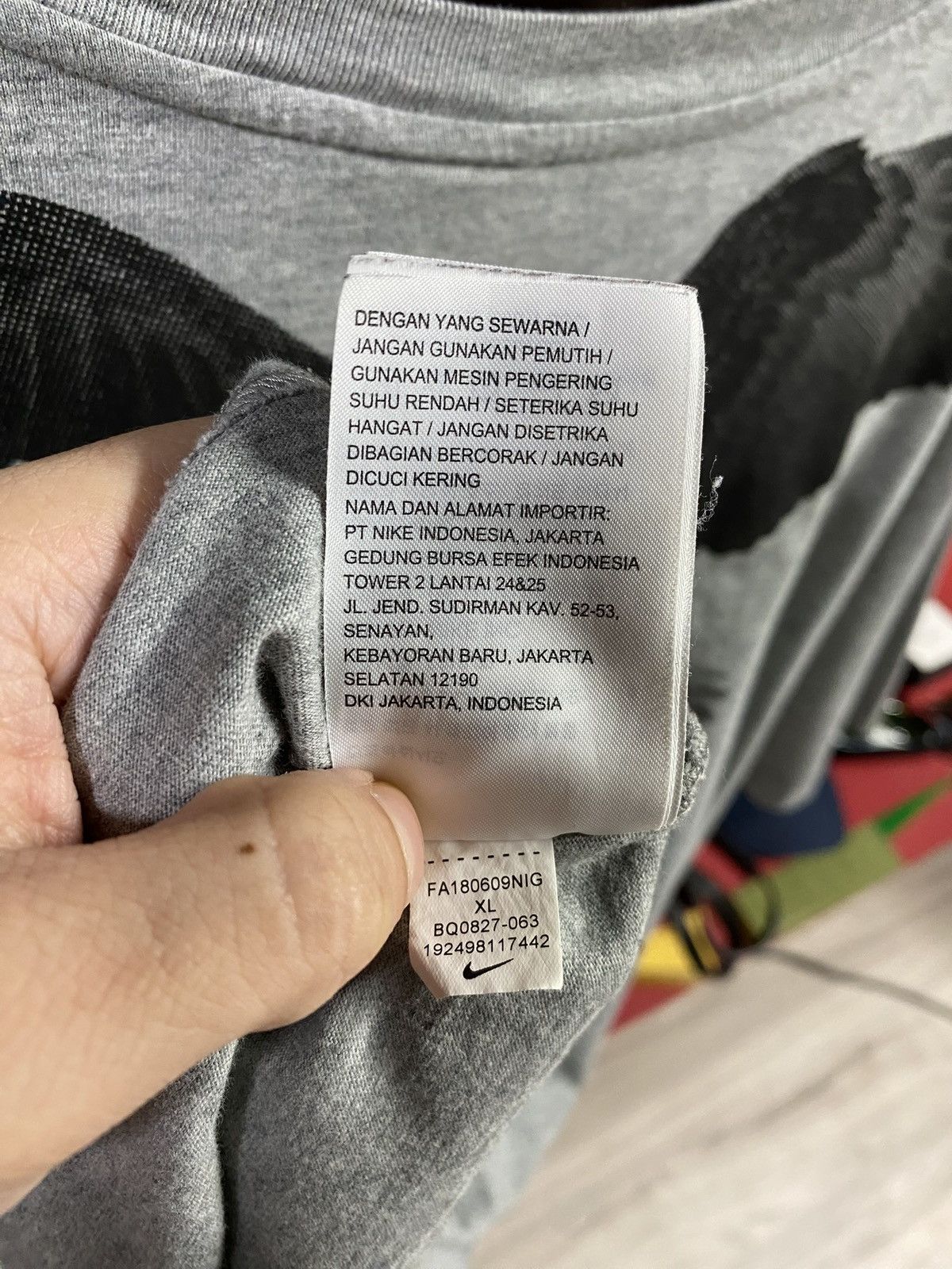 Off-White Off-White Nike T-Shirt Preowned Men’s Size XLarge Size US XL / EU 56 / 4 - 10 Thumbnail