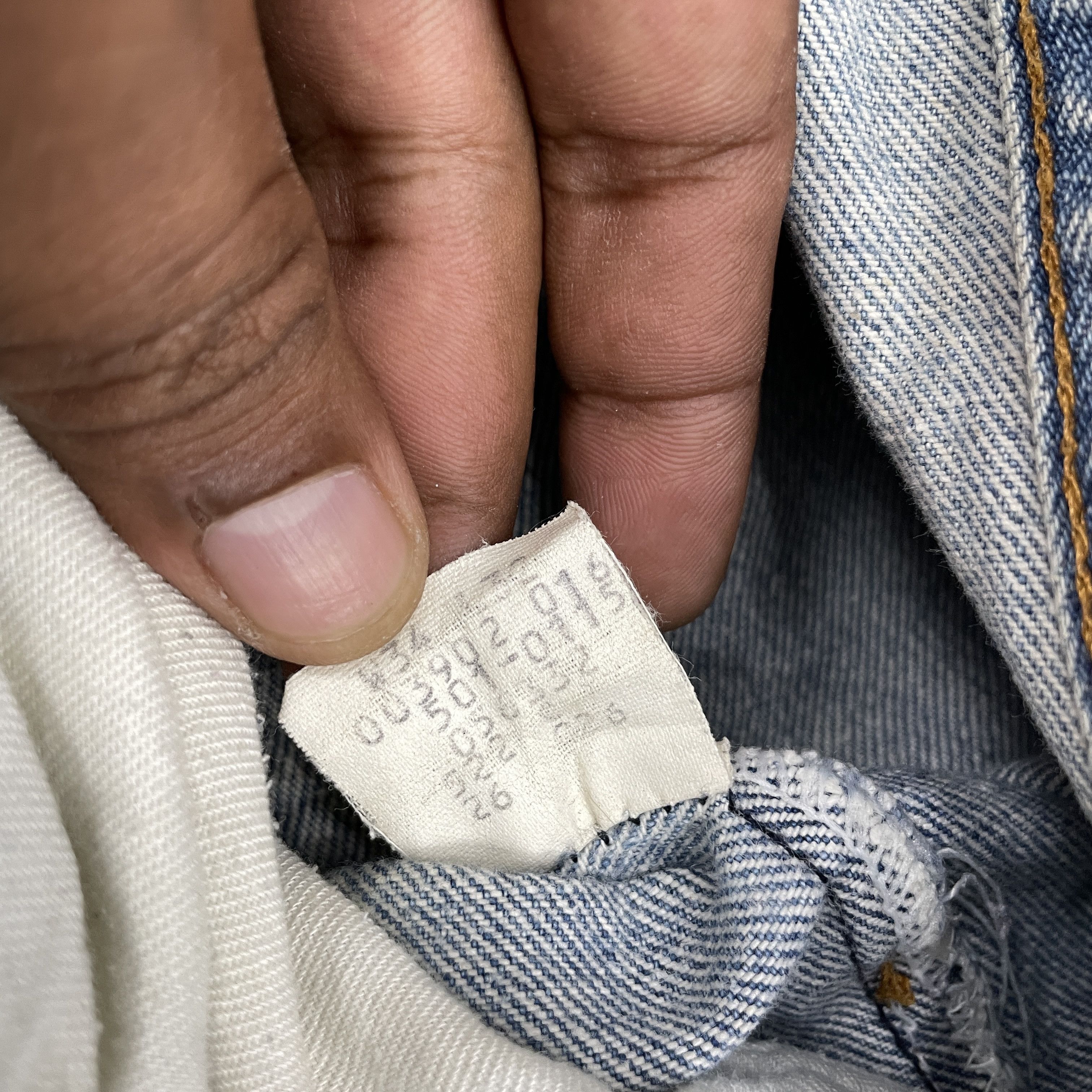 Japanese Brand × Levi's × Vintage Vintage Levi's 501 Distressed Light Wash Jeans -wc293 Size US 33 - 10 Thumbnail