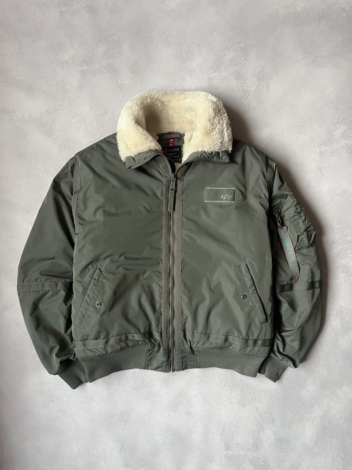 Alpha Industries Alpha Industries Bomber Jacket MA1 green fur Size US L / EU 52-54 / 3 - 1 Thumbnail
