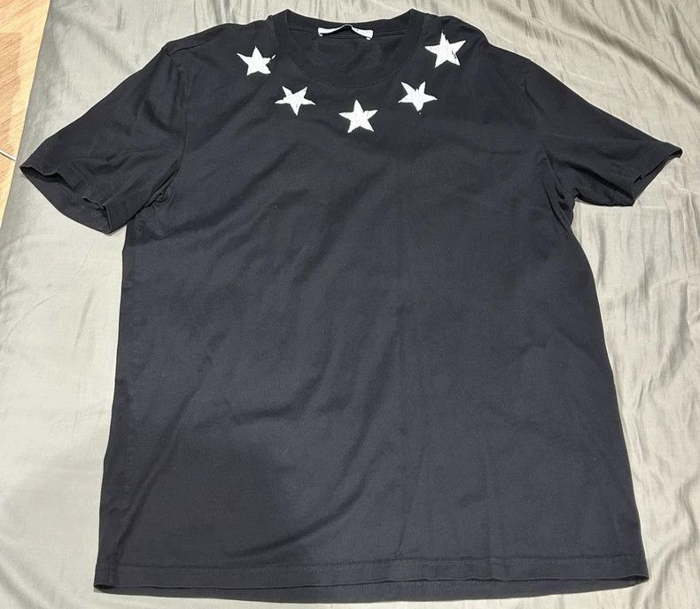 Givenchy Givenchy Classic Faded Five-Star T-Shirt 2506-Nextarrow Size US M / EU 48-50 / 2 - 1 Thumbnail