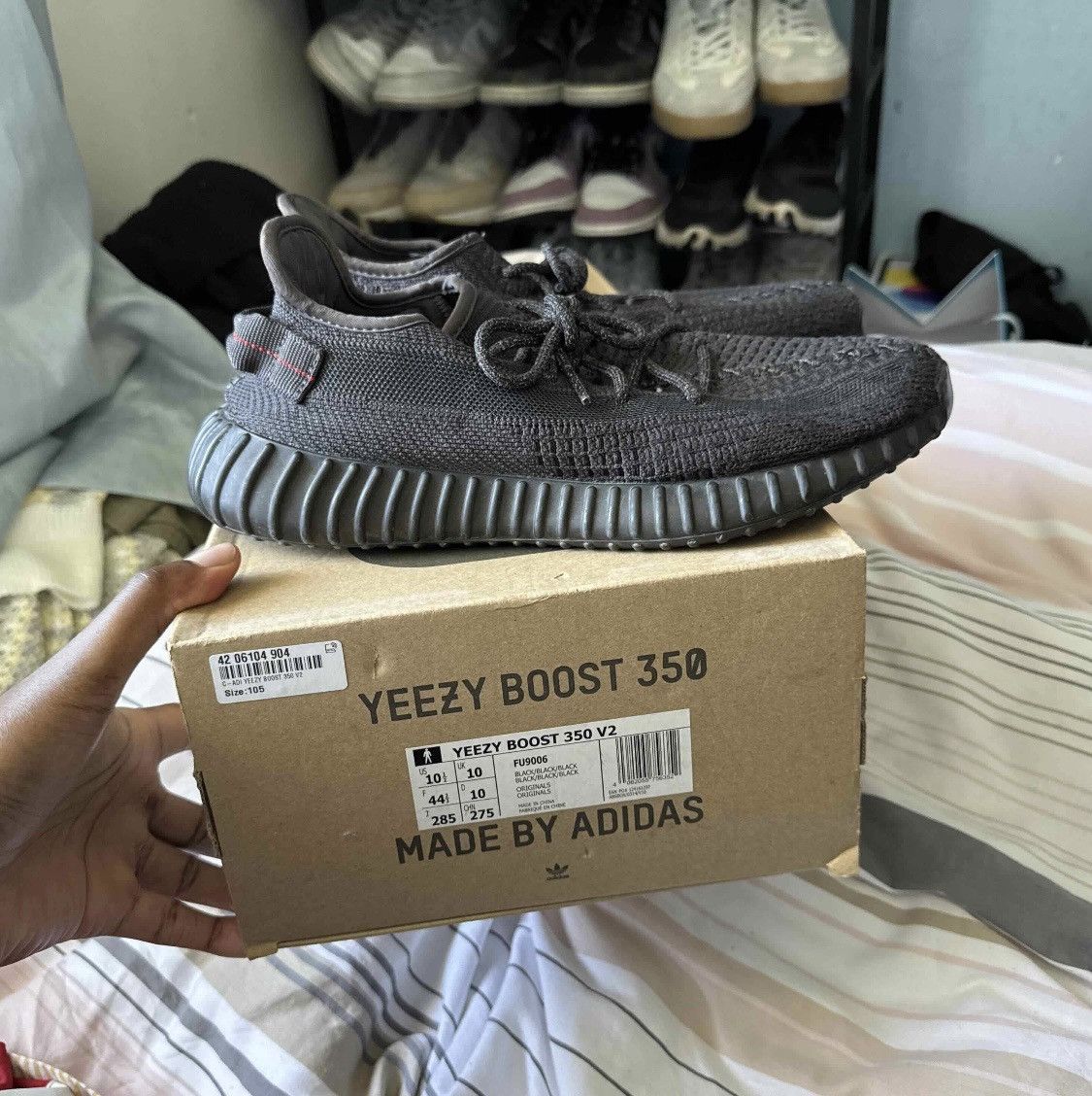 Yeezy Adidas Yeezy Boost 350 v2 black none reflective Size US 10.5 / EU 43-44 - 3 Thumbnail