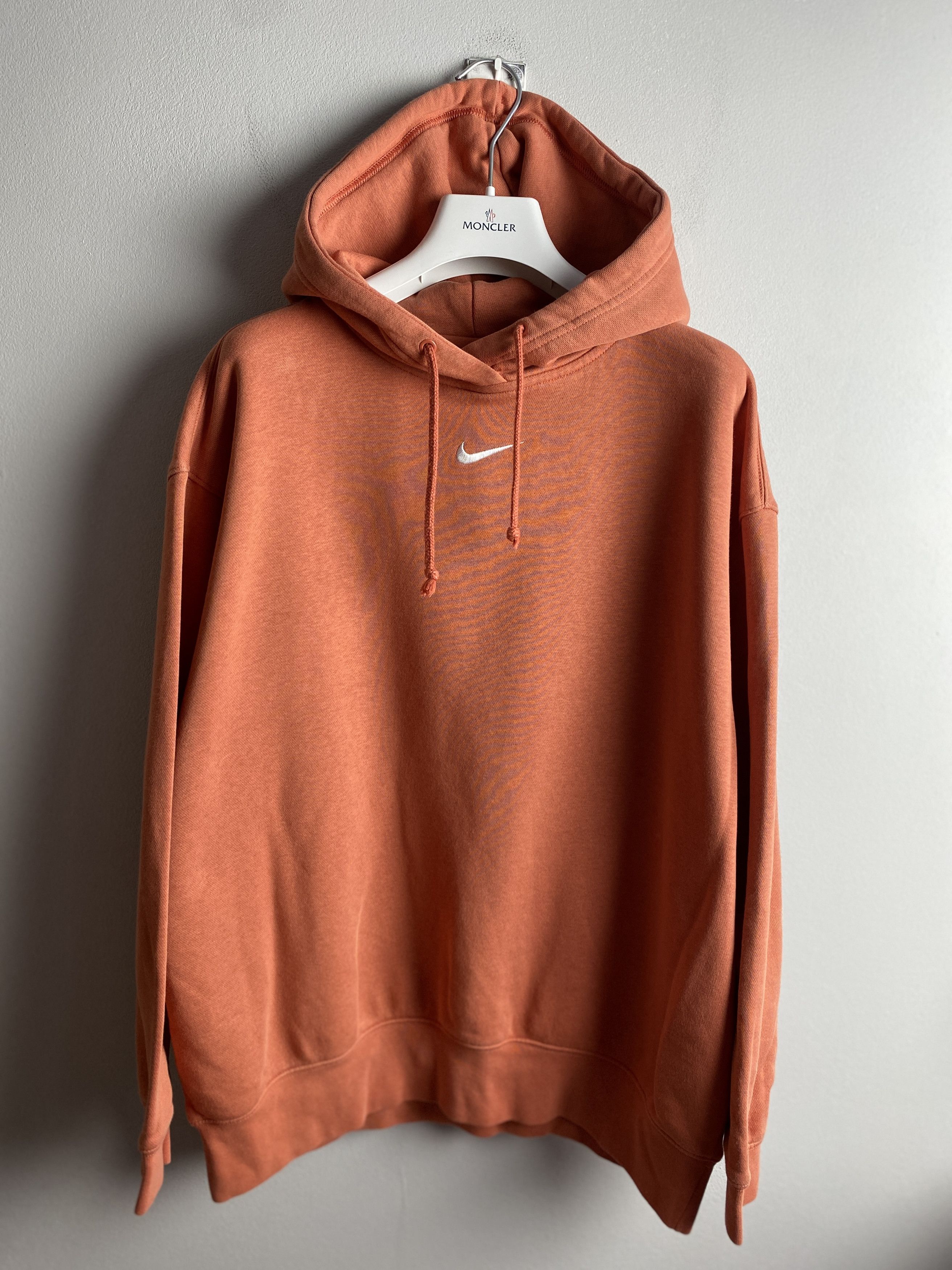 Nike Nike small swoosh center hoodie skate rap hip hop Size US S / EU 44-46 / 1 - 1 Thumbnail