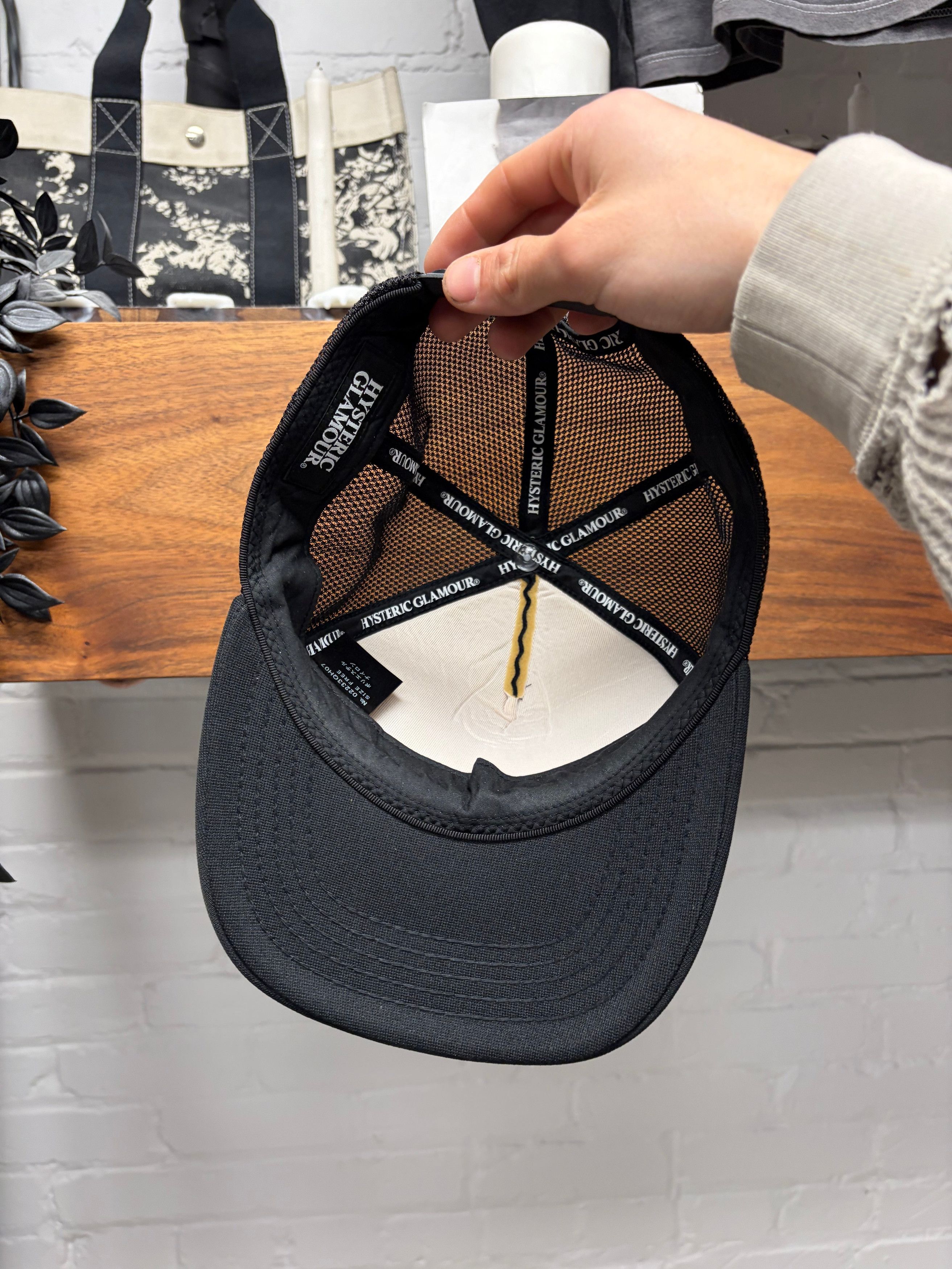 Hysteric Glamour Hysteric Glamour ‘H Logo’ Black Snapback Trucker Hat Size ONE SIZE - 5 Thumbnail