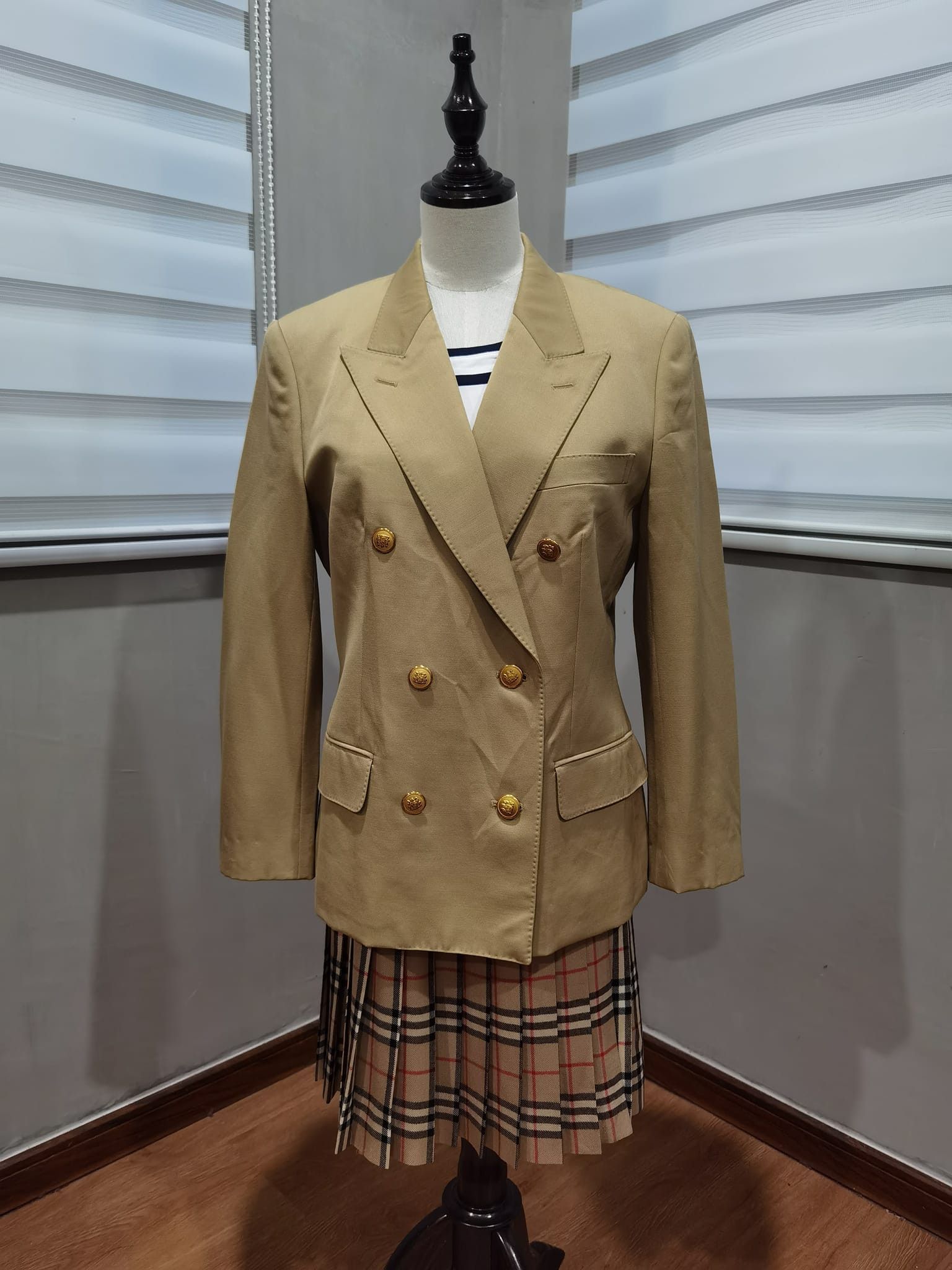 Aquascutum × Designer Vintage Aquascutum woman blazer S 2106 Size S / US 4 / IT 40 - 1 Thumbnail