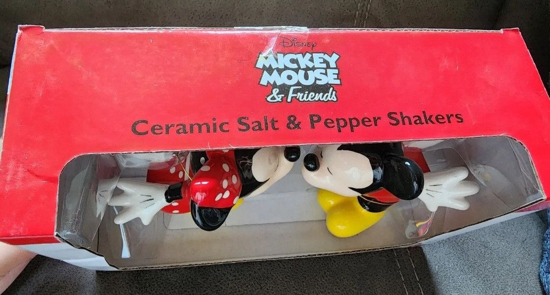 Disney Disney Mickey Mouse & Minnie Ceramic Salt & Pepper Set 💋 Size ONE SIZE - 3 Thumbnail