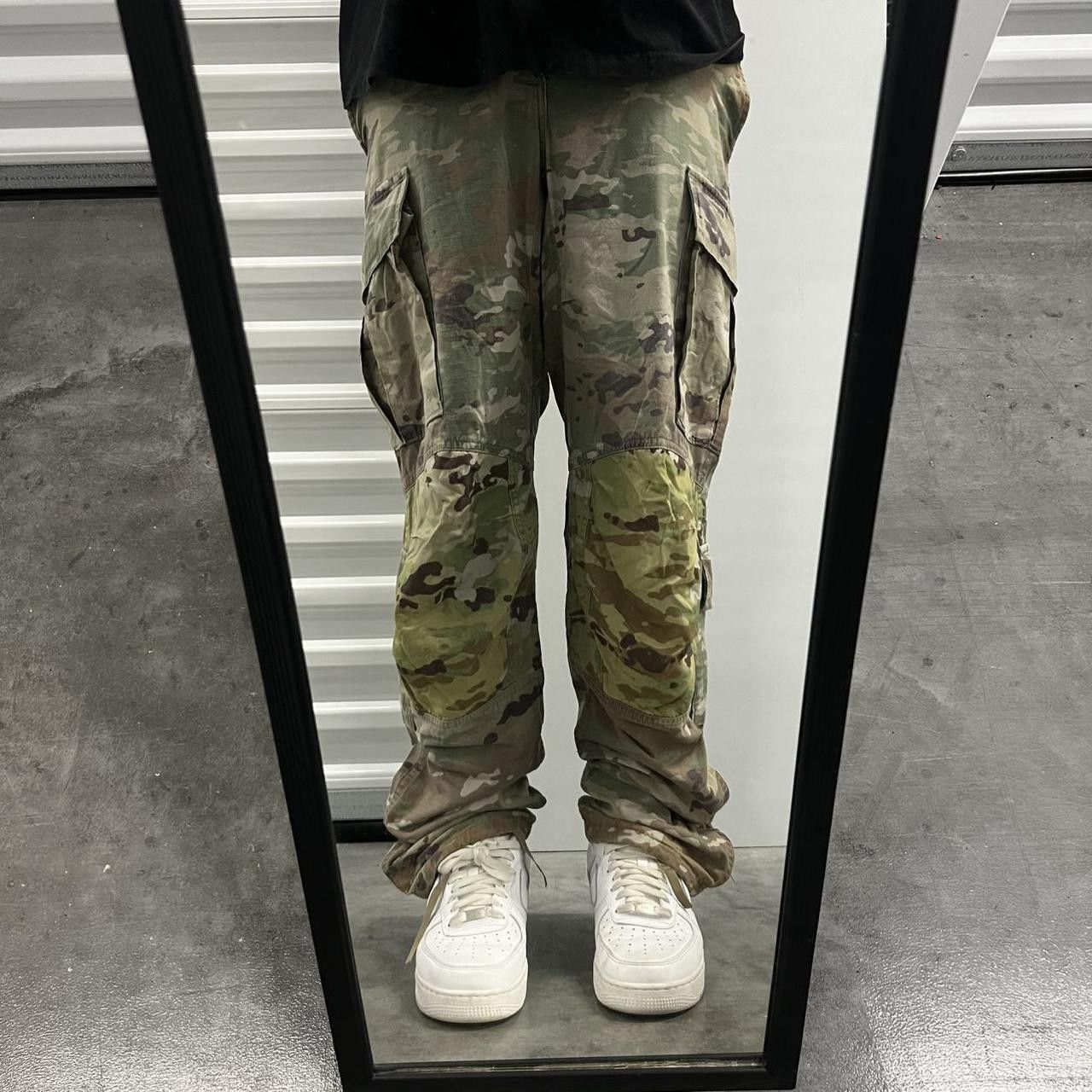 Vintage Vintage Y2K/2000s Baggy Double Knee Camo Cargo Pants! Size US 32 / EU 48 - 1 Thumbnail