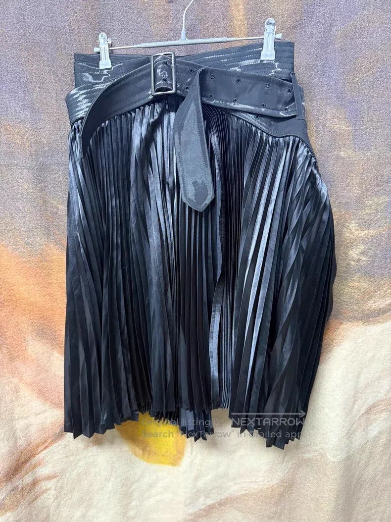 Junya Watanabe Junya Watanabe Lace-up Pleated Skirt Size 25" / US 0 / IT 36 - 1 Thumbnail
