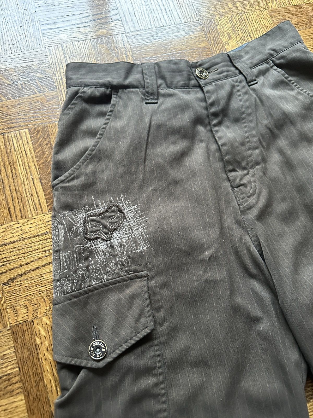 Fox Racing × Vintage Vintage Y2K Fox Racing Embroidered Pinstripe Shorts Size US 30 / EU 46 - 3 Thumbnail