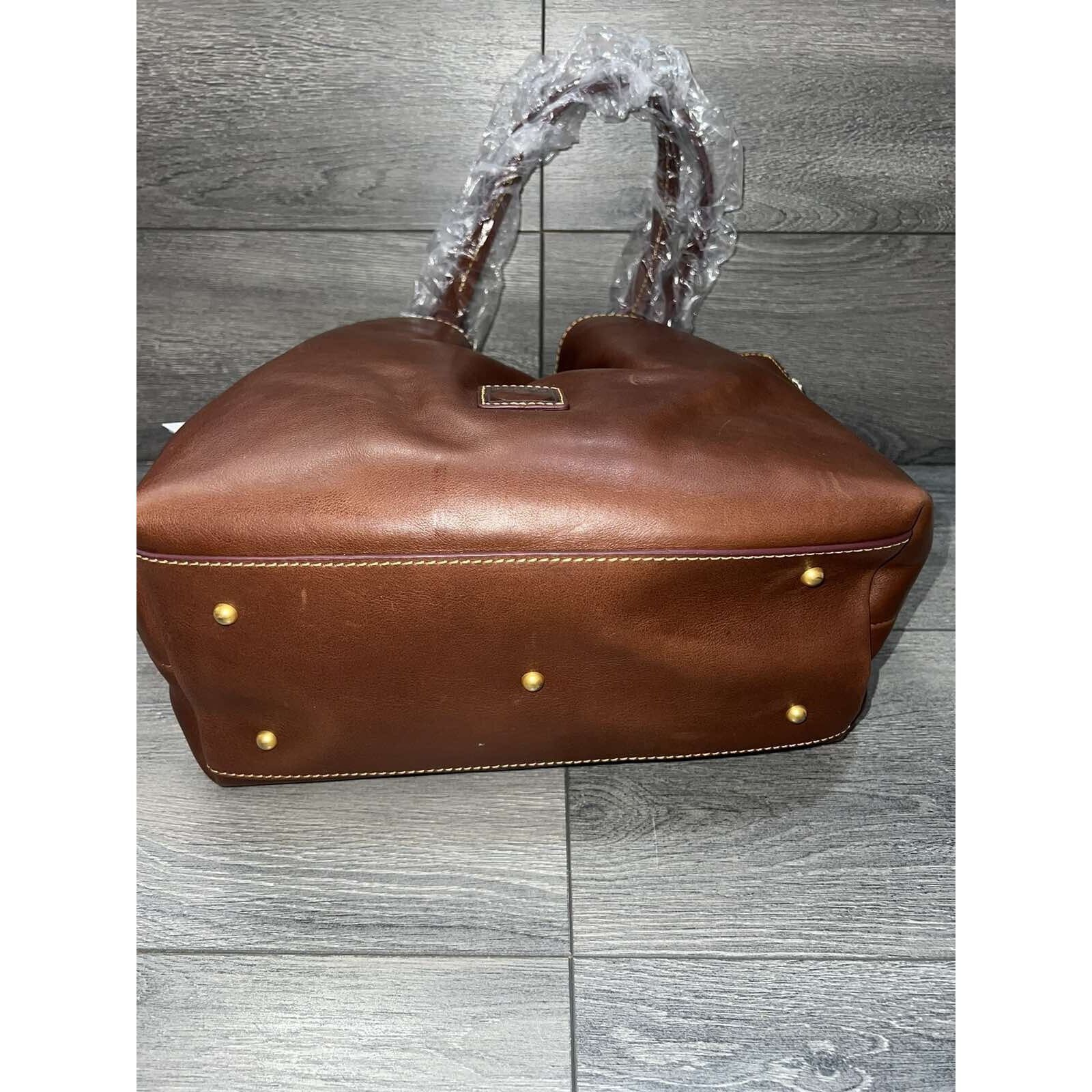 Dooney & Bourke Dooney & Bourke Florentine Leather Large Zip Barlow A386438 Size ONE SIZE - 8 Thumbnail