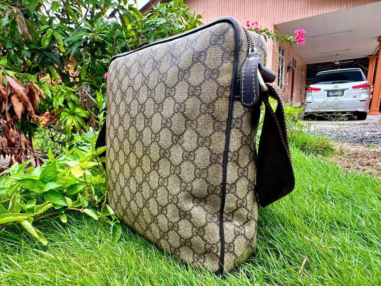 Gucci Authentic GUCCI GG Monogram Canvas Shoulder Bag Size ONE SIZE - 10 Thumbnail