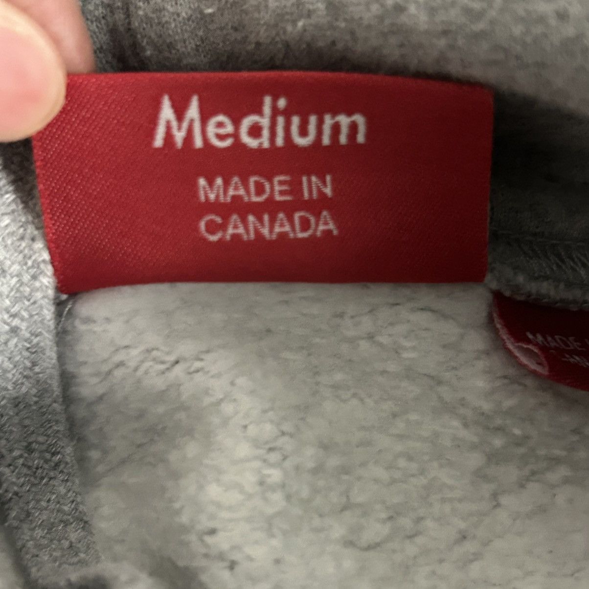 Supreme Supreme Tag Logo Hoodie Size Medium Size US M / EU 48-50 / 2 - 4 Thumbnail